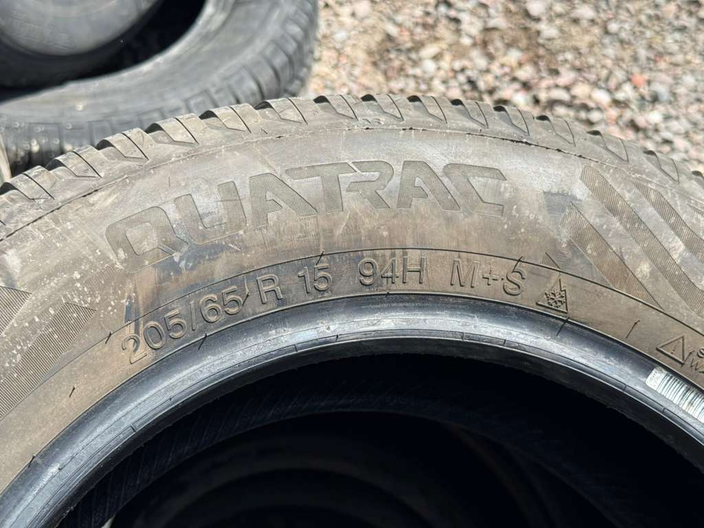 205/65R15 Set (4 Used Tires) Vredstein Quatrac