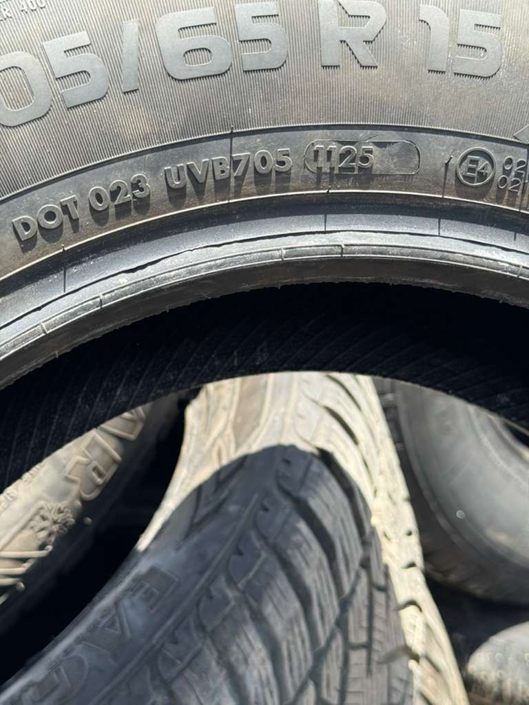 205/65R15 Set (4 Used Tires) Vredstein Quatrac