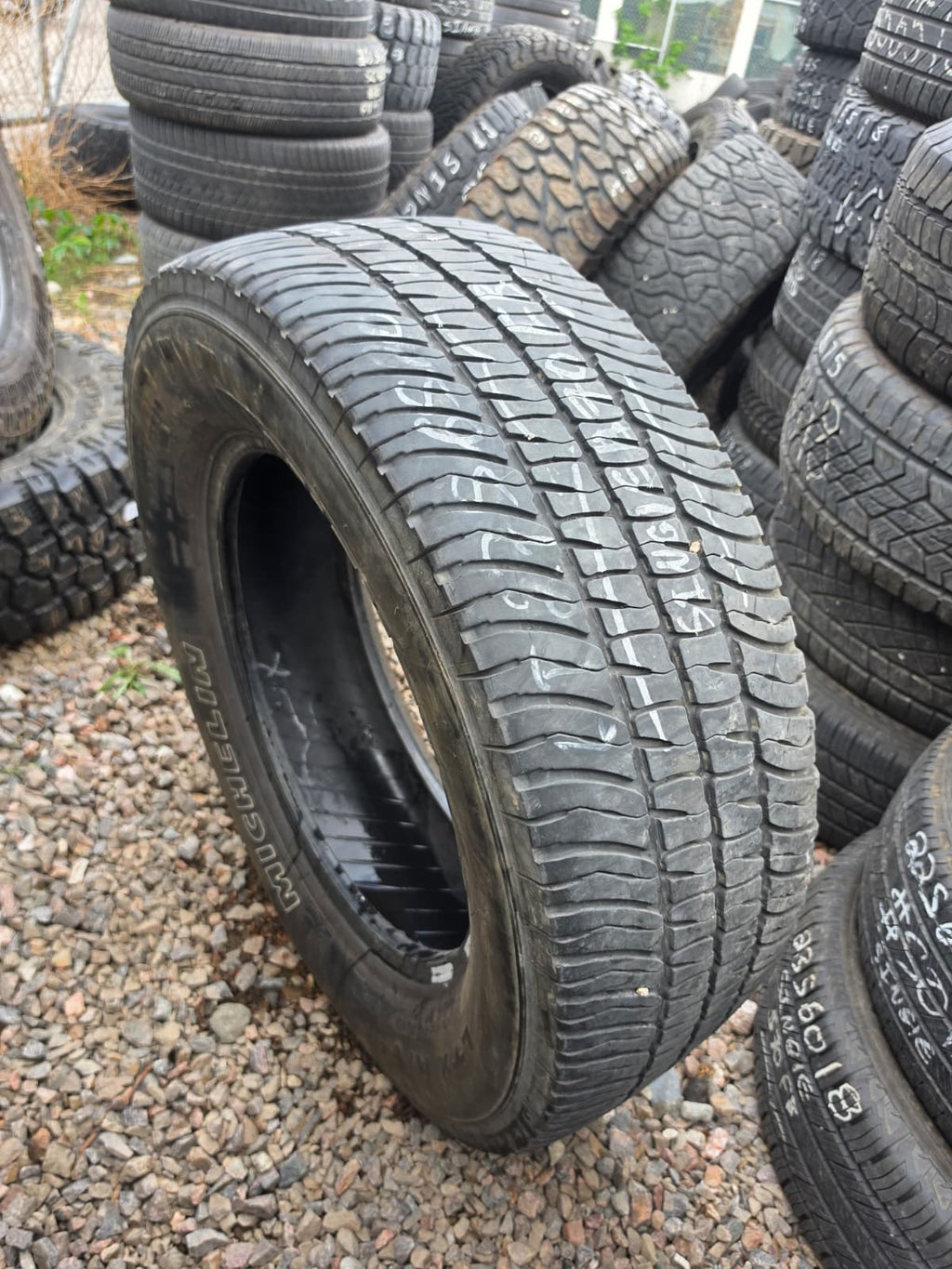 LT275/65R20 Single (1 Used Tire)  Michelin LTX 2
