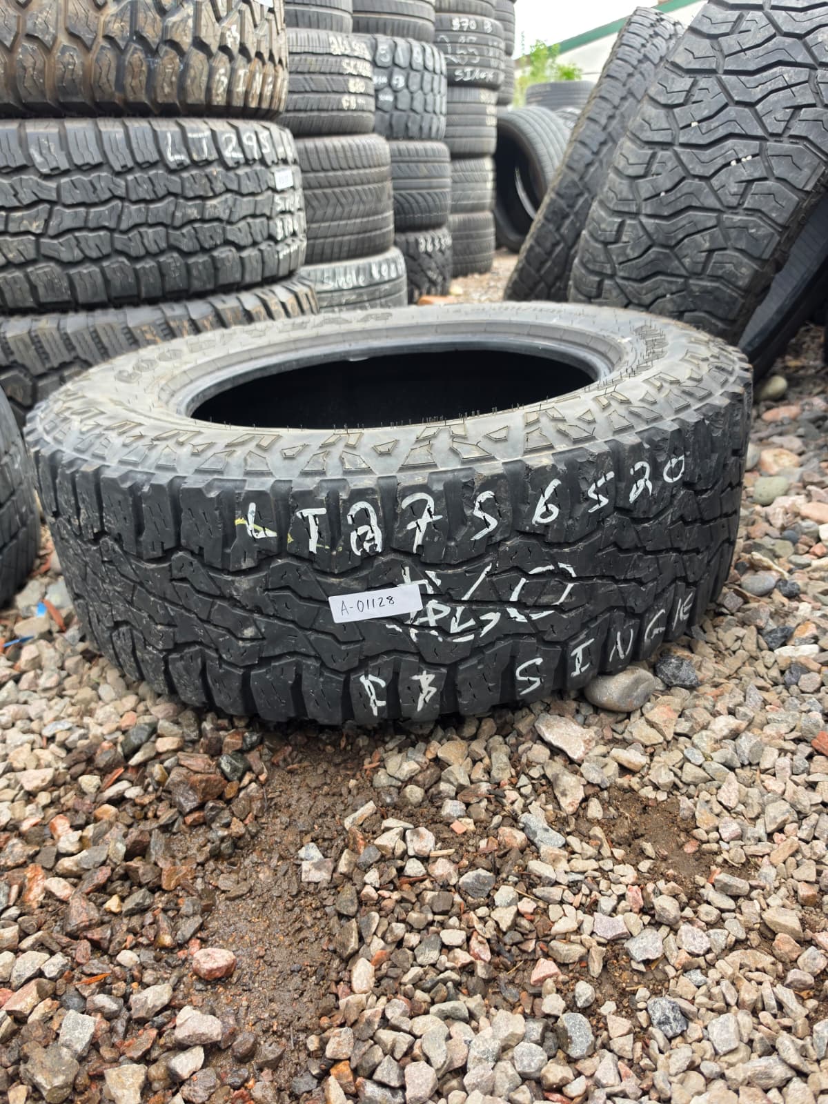 LT275/65R20 Single (1 Used Tire) Goodyear Wrangler Ultra Terrain