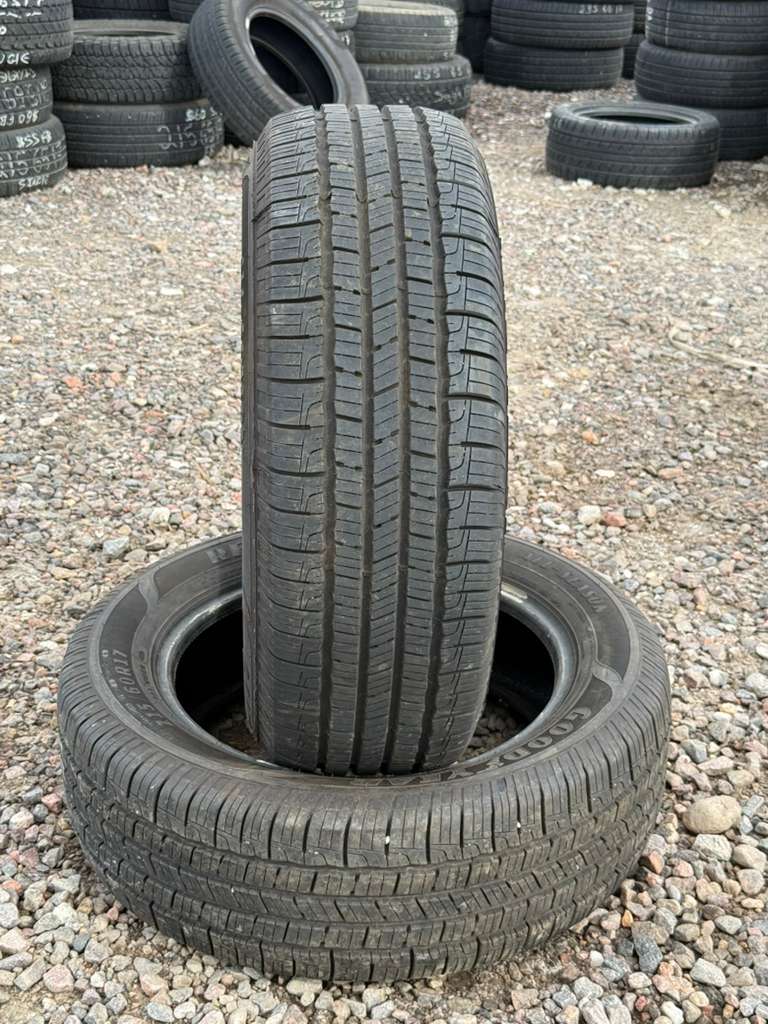 215/60R17 Pair (2 Used Tires)  Goodyear  Reliant