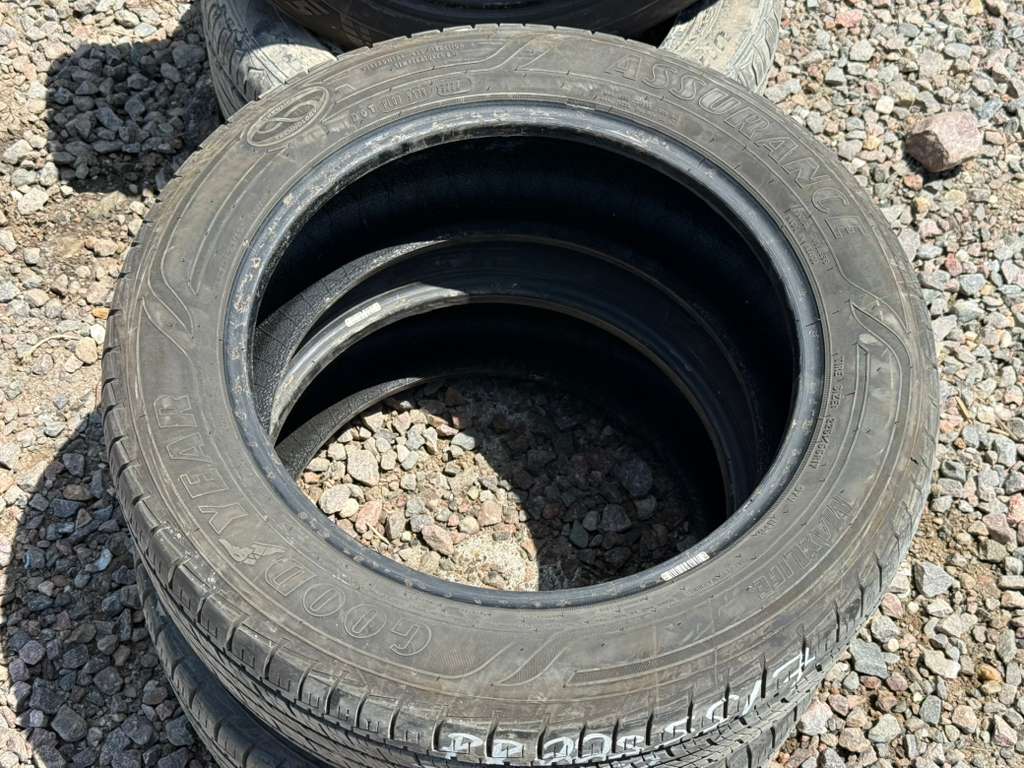 225/55R17 Pair (2 Used Tires)  Goodyear Assurance