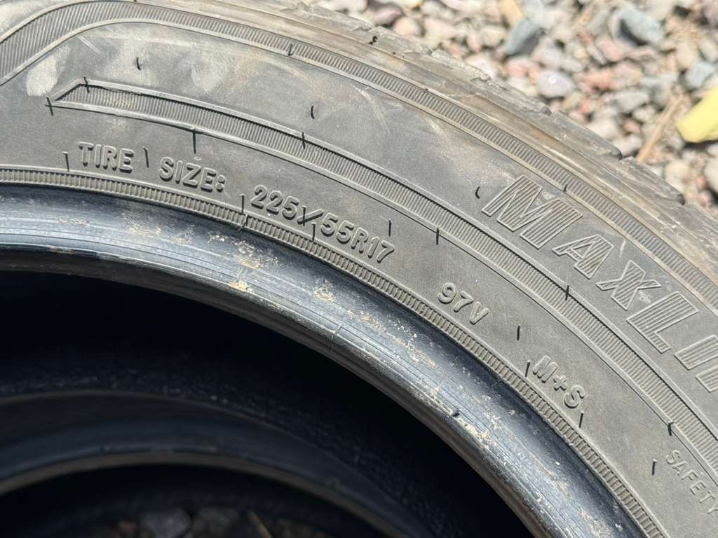225/55R17 Pair (2 Used Tires)  Goodyear Assurance