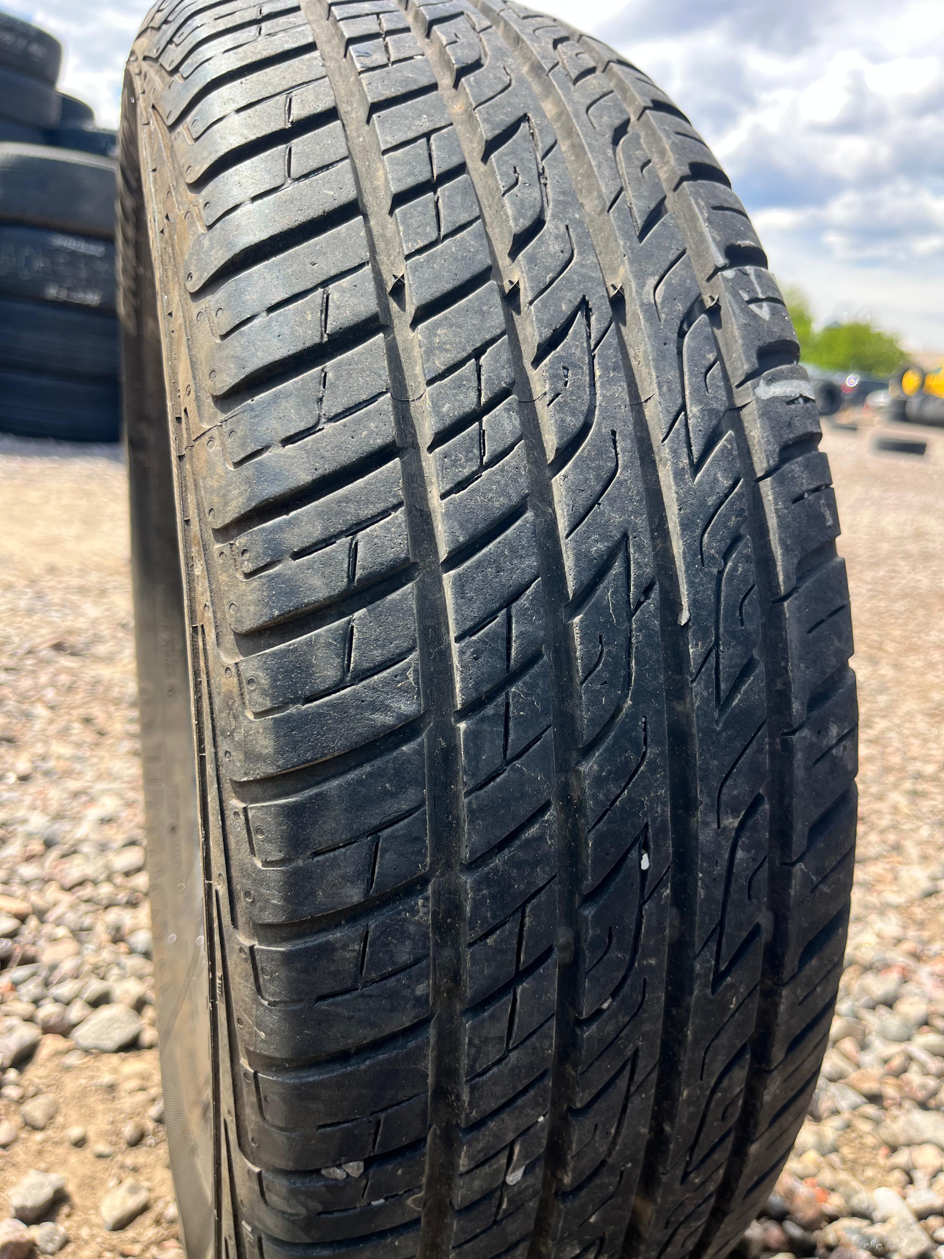 205/65R15 Single (1 Used Tire) Barum Brillantis 2