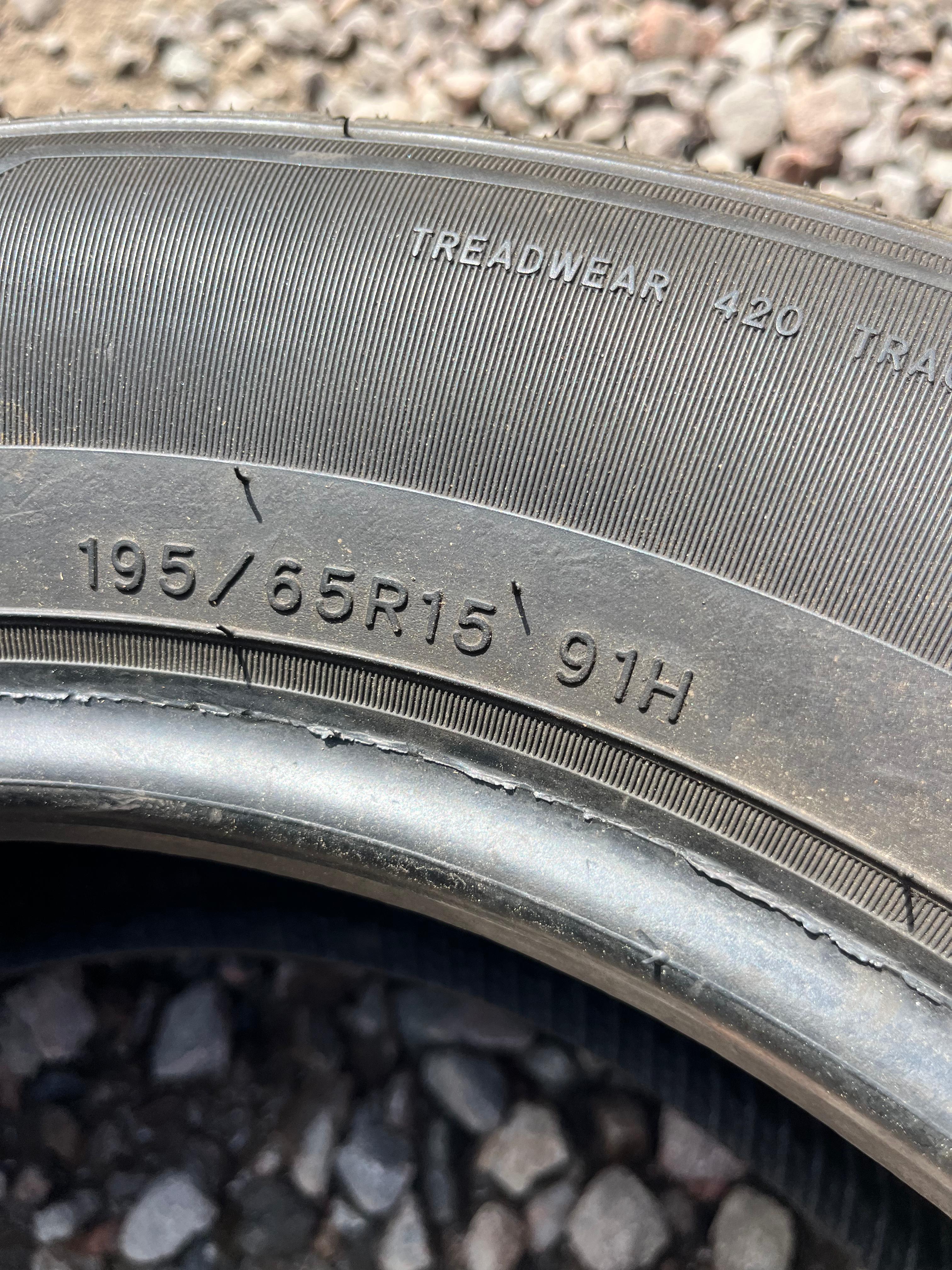 195/65R15 Single (1 Used Tire)  Black Hawk   Street -H (HH11)