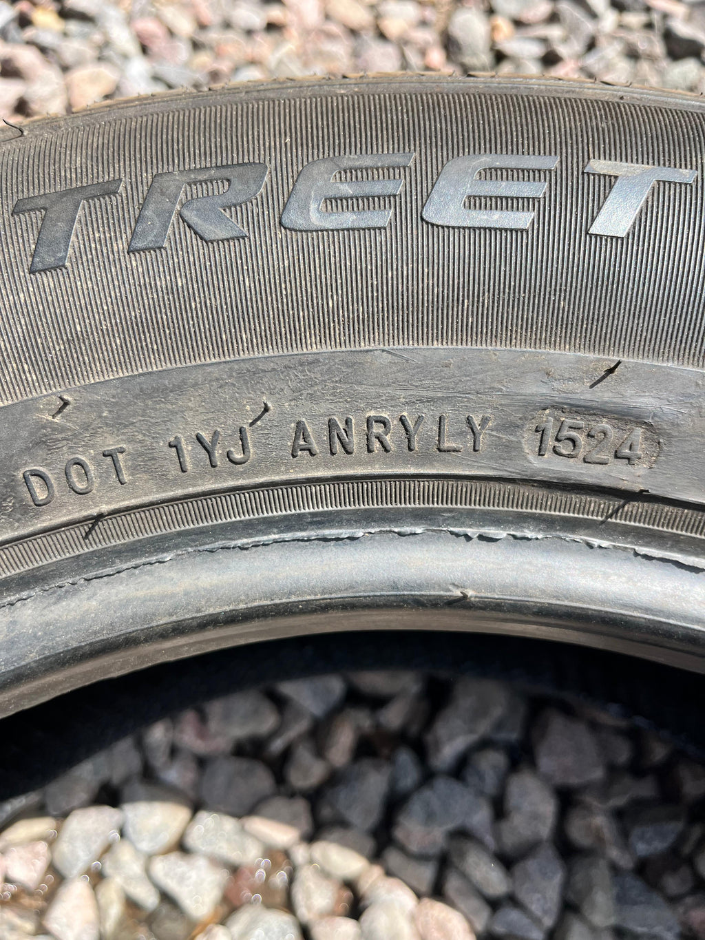 195/65R15 Single (1 Used Tire)  Black Hawk   Street -H (HH11)