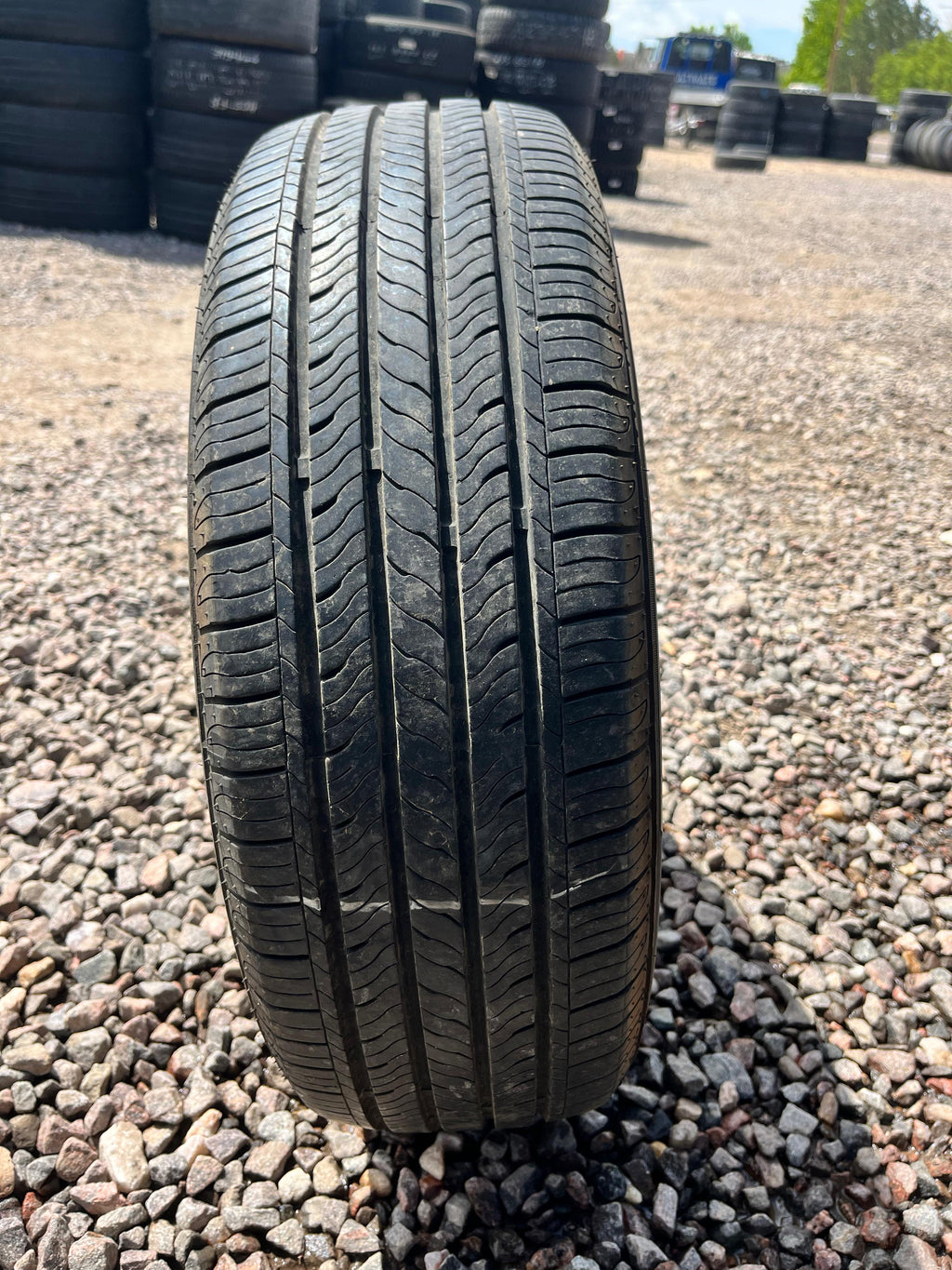 195/65R15 Single (1 Used Tire)  Black Hawk   Street -H (HH11)