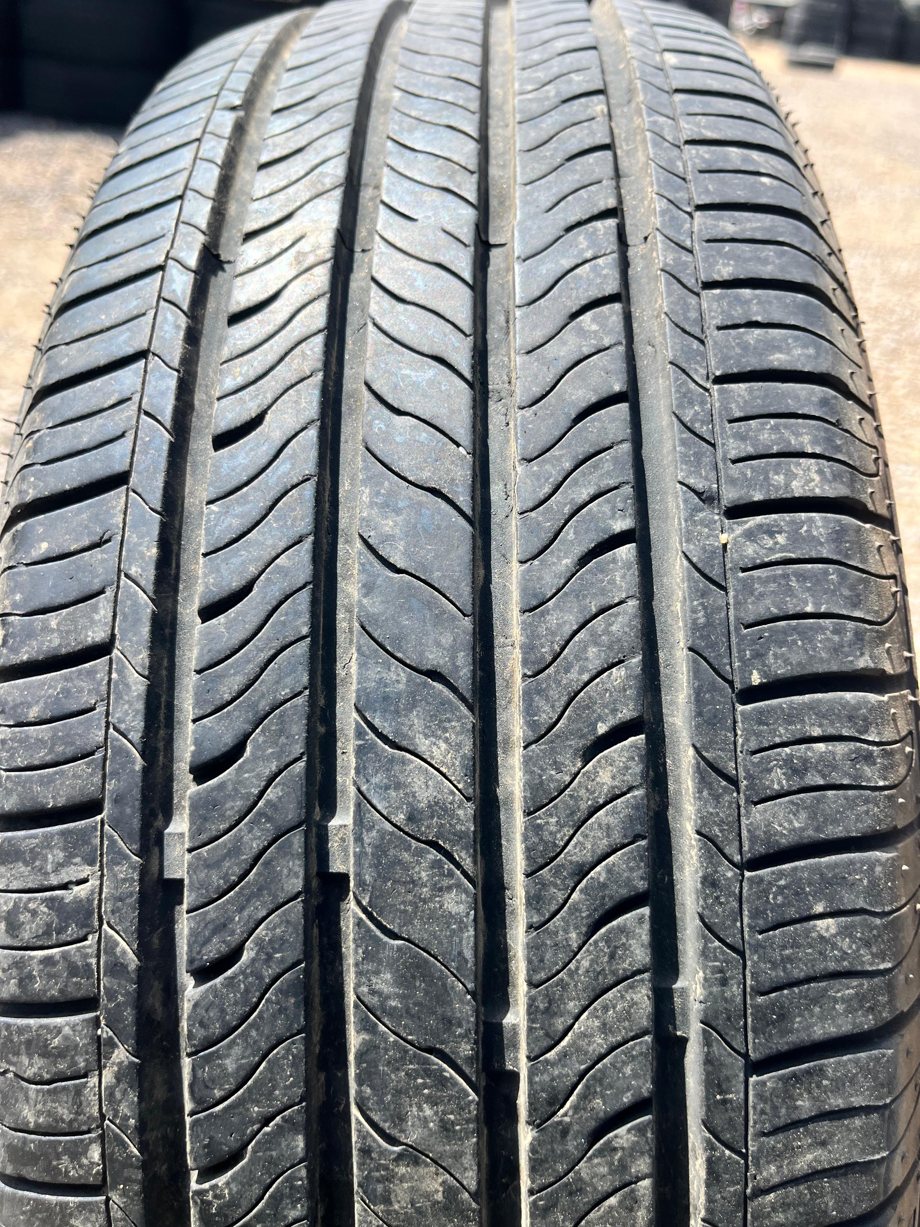 195/65R15 Single (1 Used Tire)  Black Hawk   Street -H (HH11)