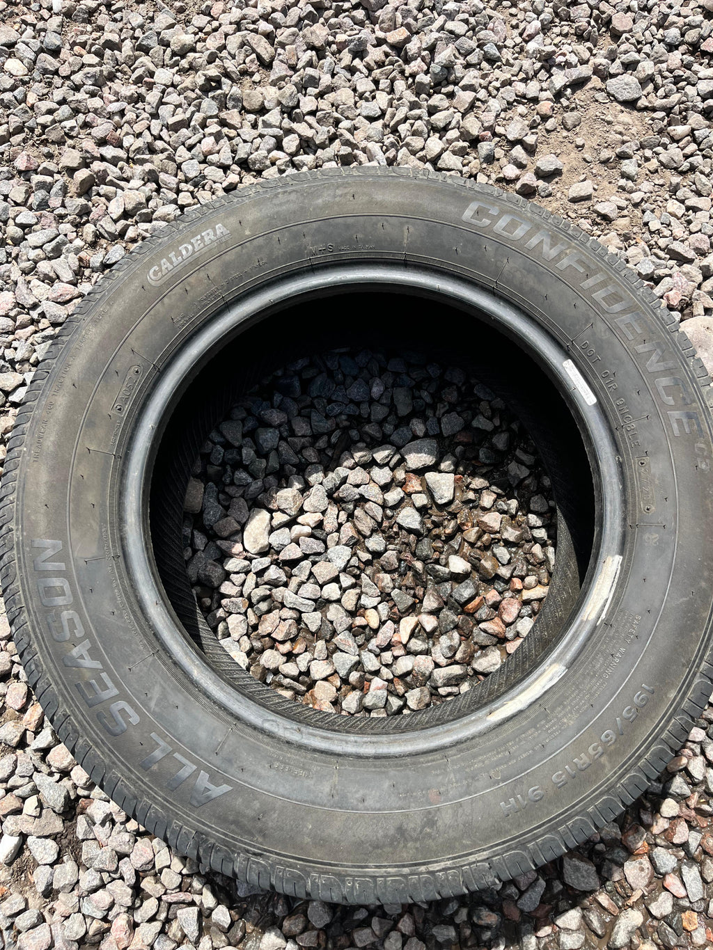 195/65R15 Single (1 Used Tire) Caldera Tires Confidence