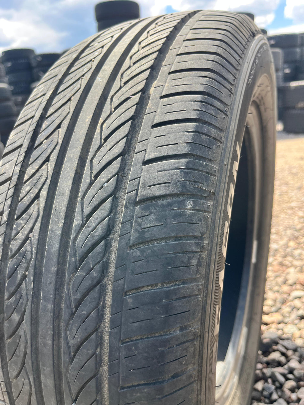 195/65R15 Single (1 Used Tire) Caldera Tires Confidence