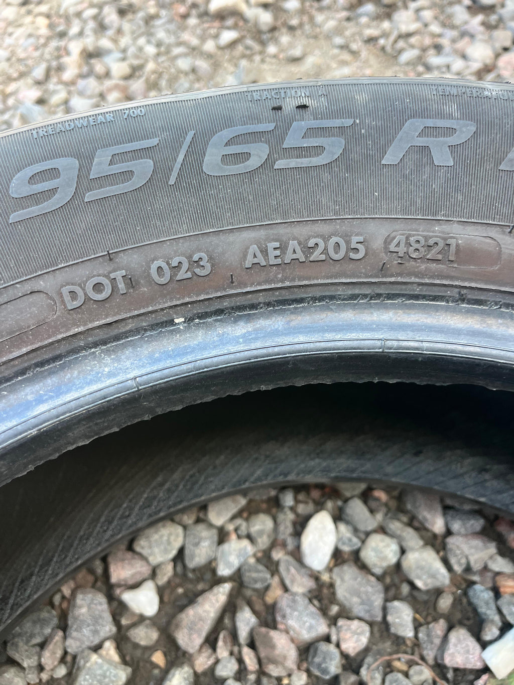 195/65R15 Single (1 Used Tire) Vredestein Hitrac