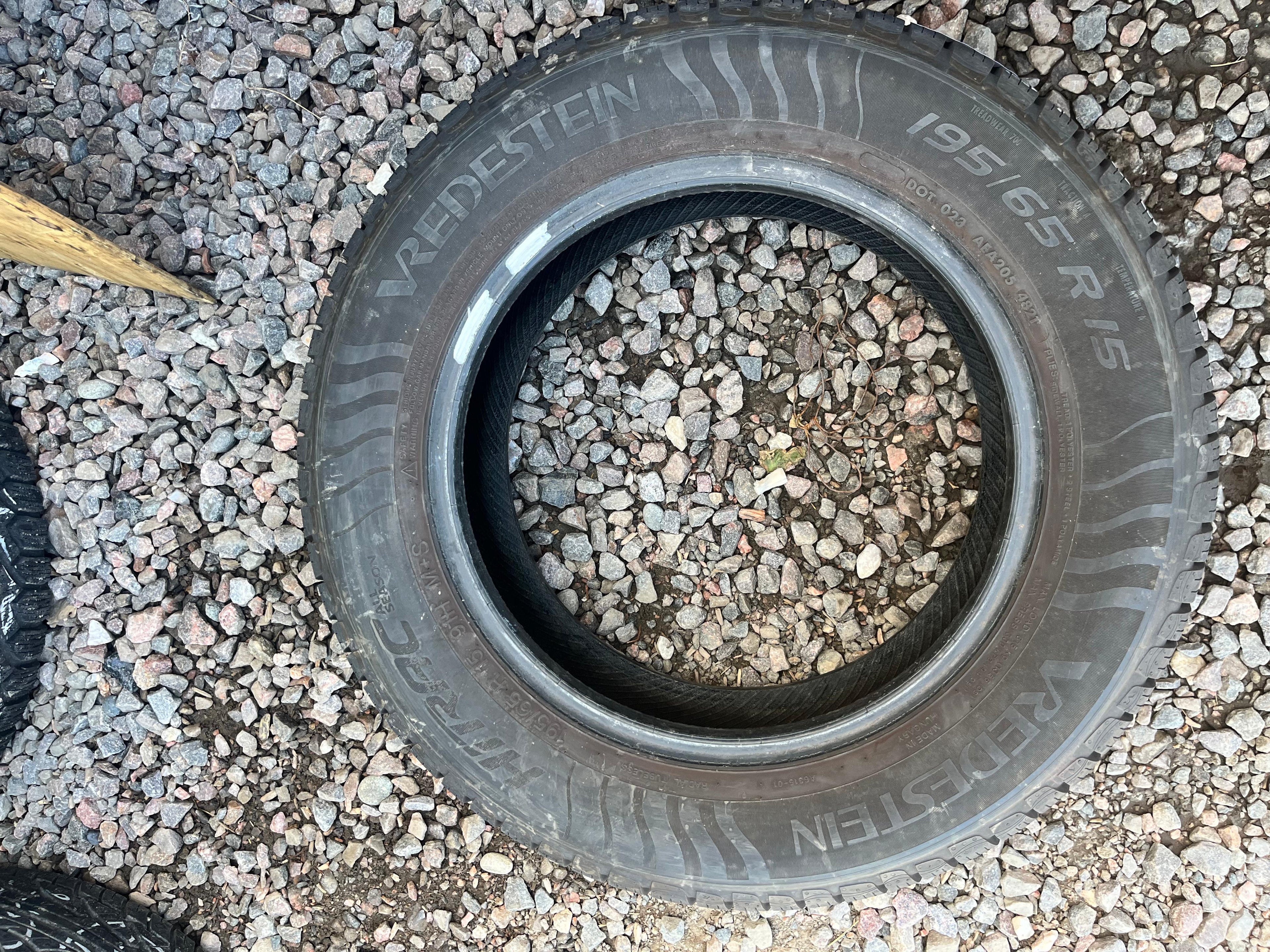 195/65R15 Single (1 Used Tire) Vredestein Hitrac