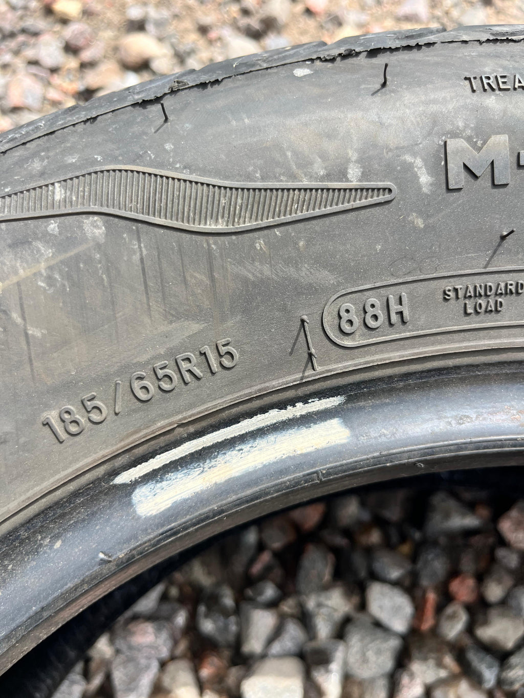 185/65R15 Single (1 Used Tire) Road Control Touring