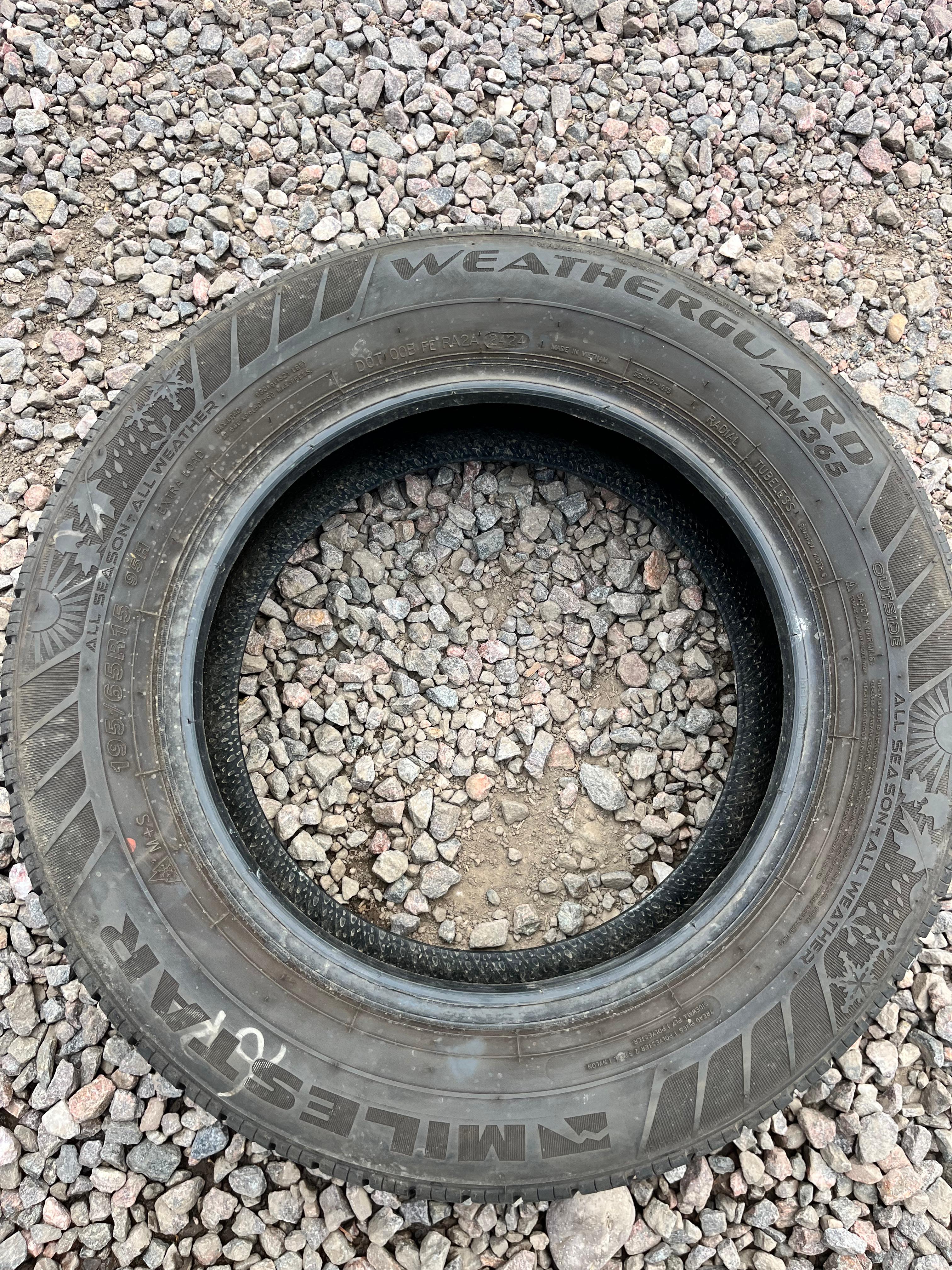 195/65R15 Single (1 Used Tire) Milestar WeatherGuard