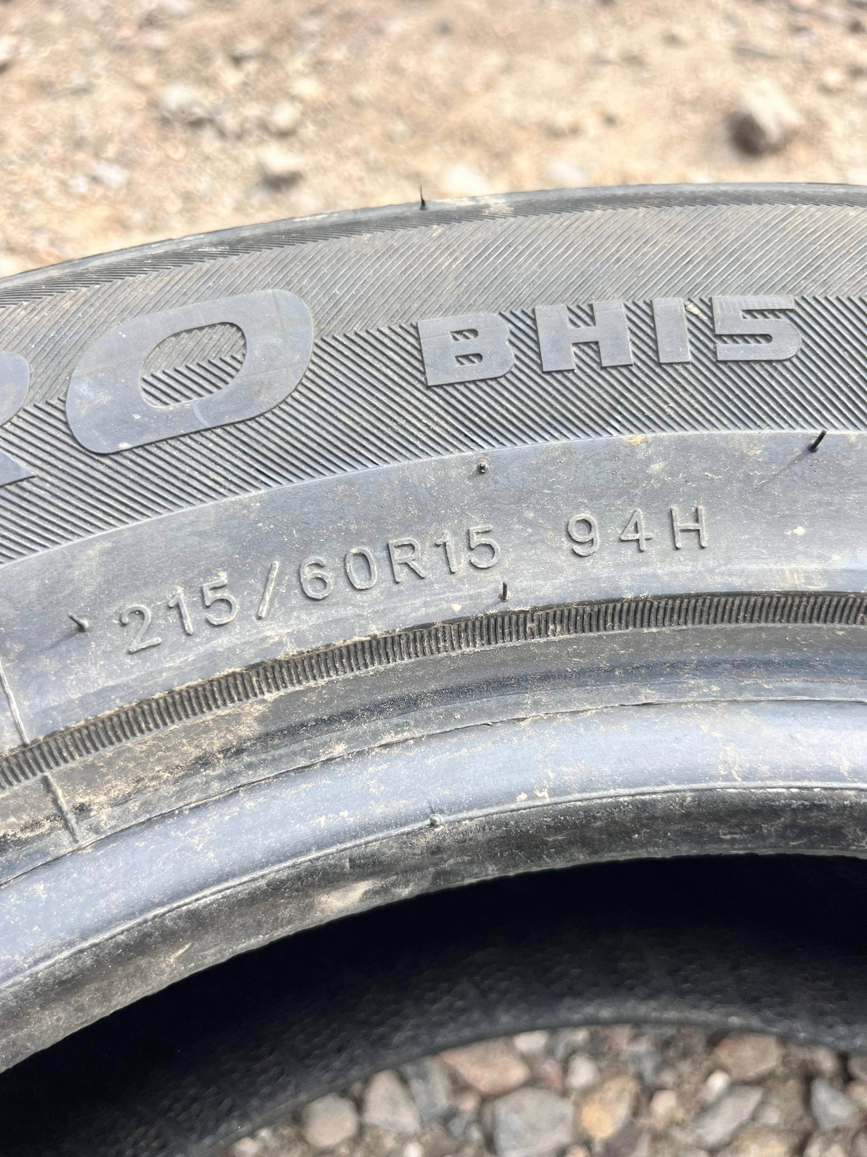 215/60R15 Single (1 Used Tire) BlackLion Cilerro BH15