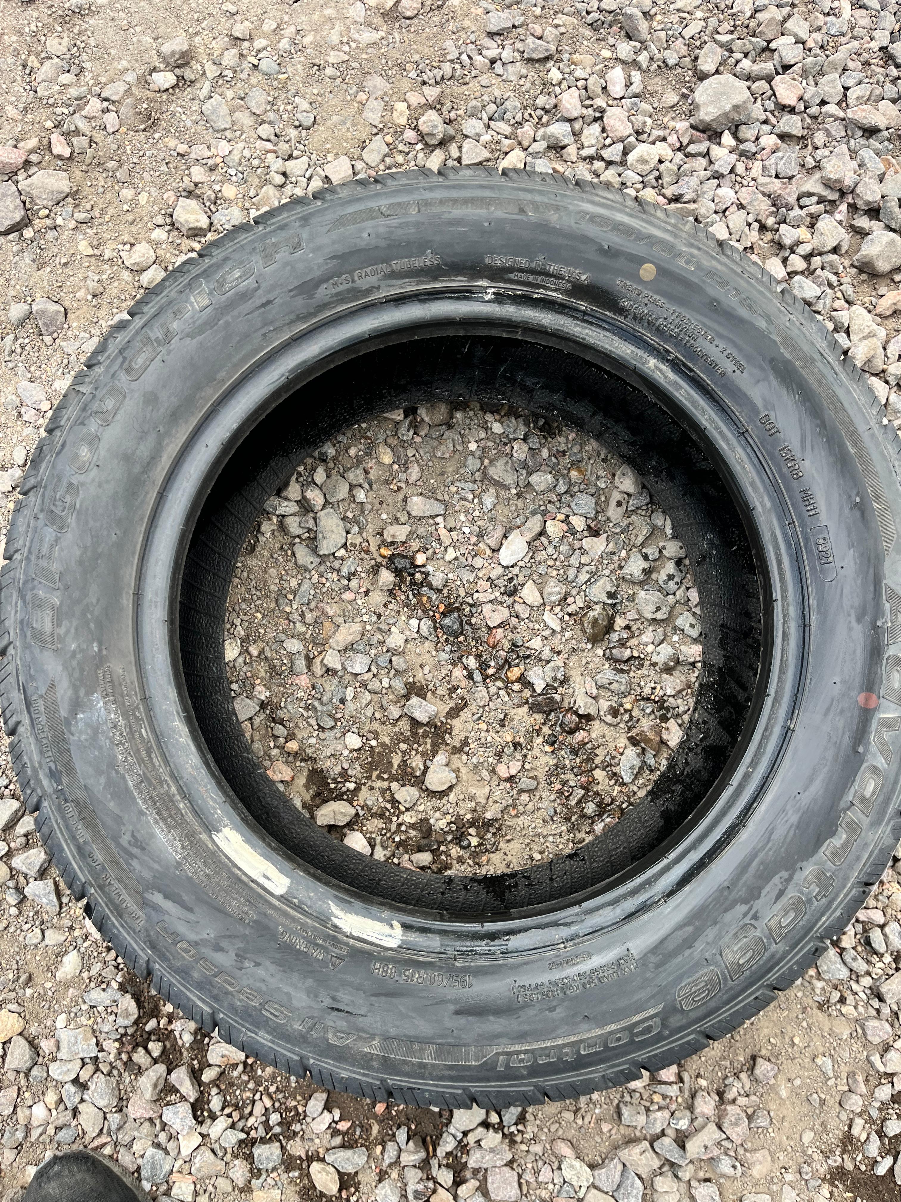 195/60R15 Single (1 Used Tire) BFGoodrich Advantage&nbsp;