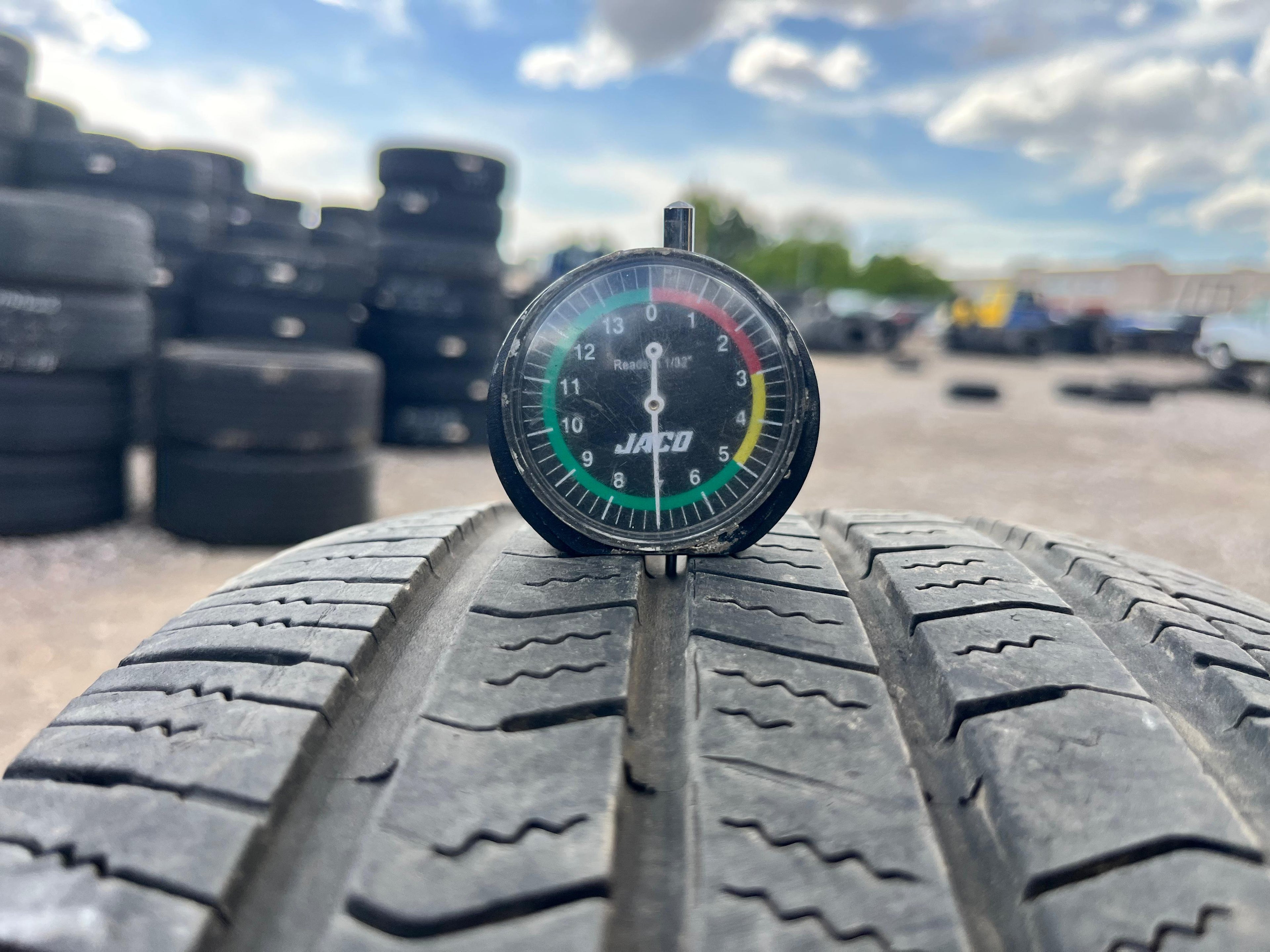215/60R15 Single (1 Used Tire) Arizonian Silver Edition