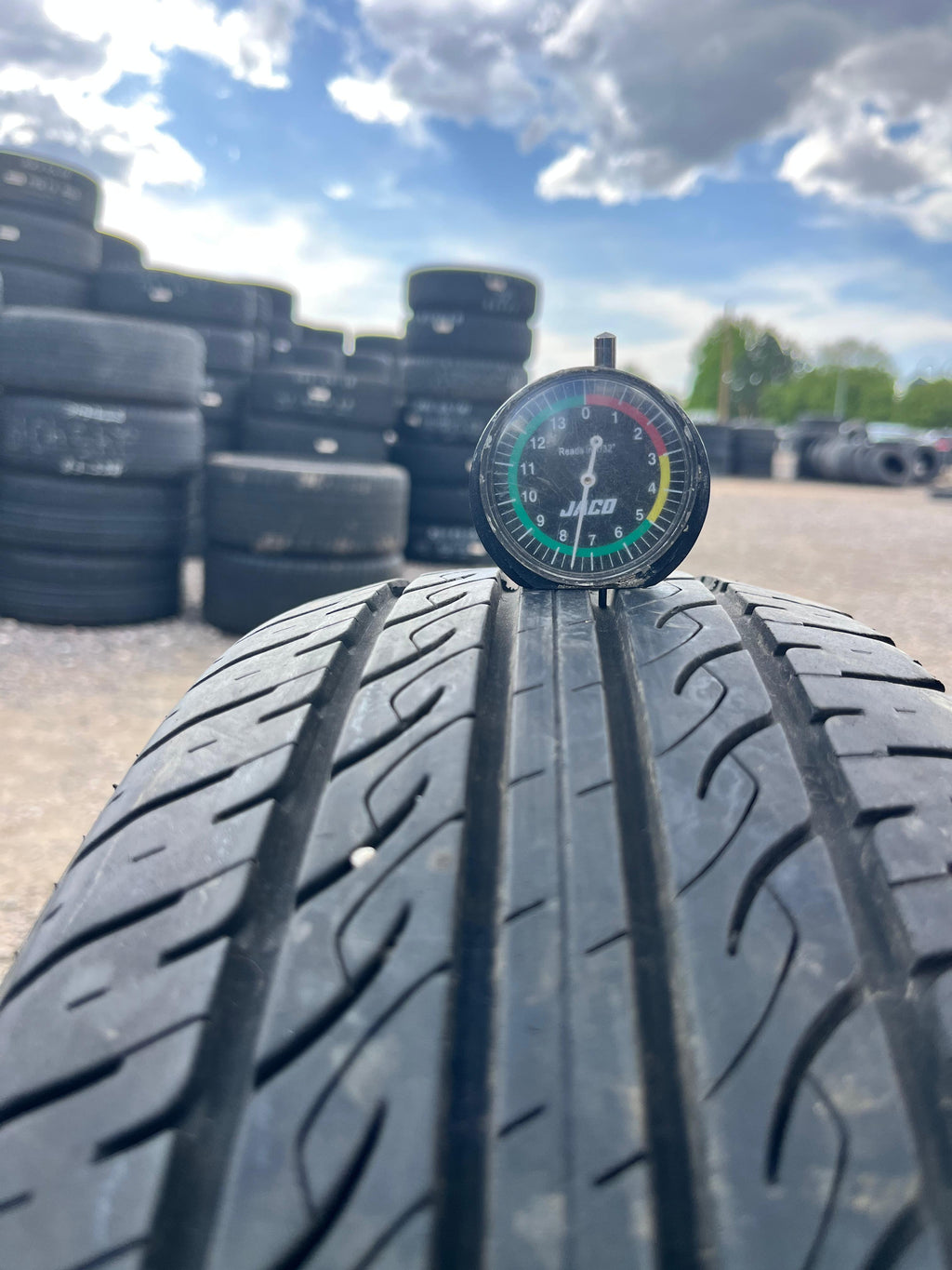 185/60R15 Single (1 Used Tire) Arizun Agressor
