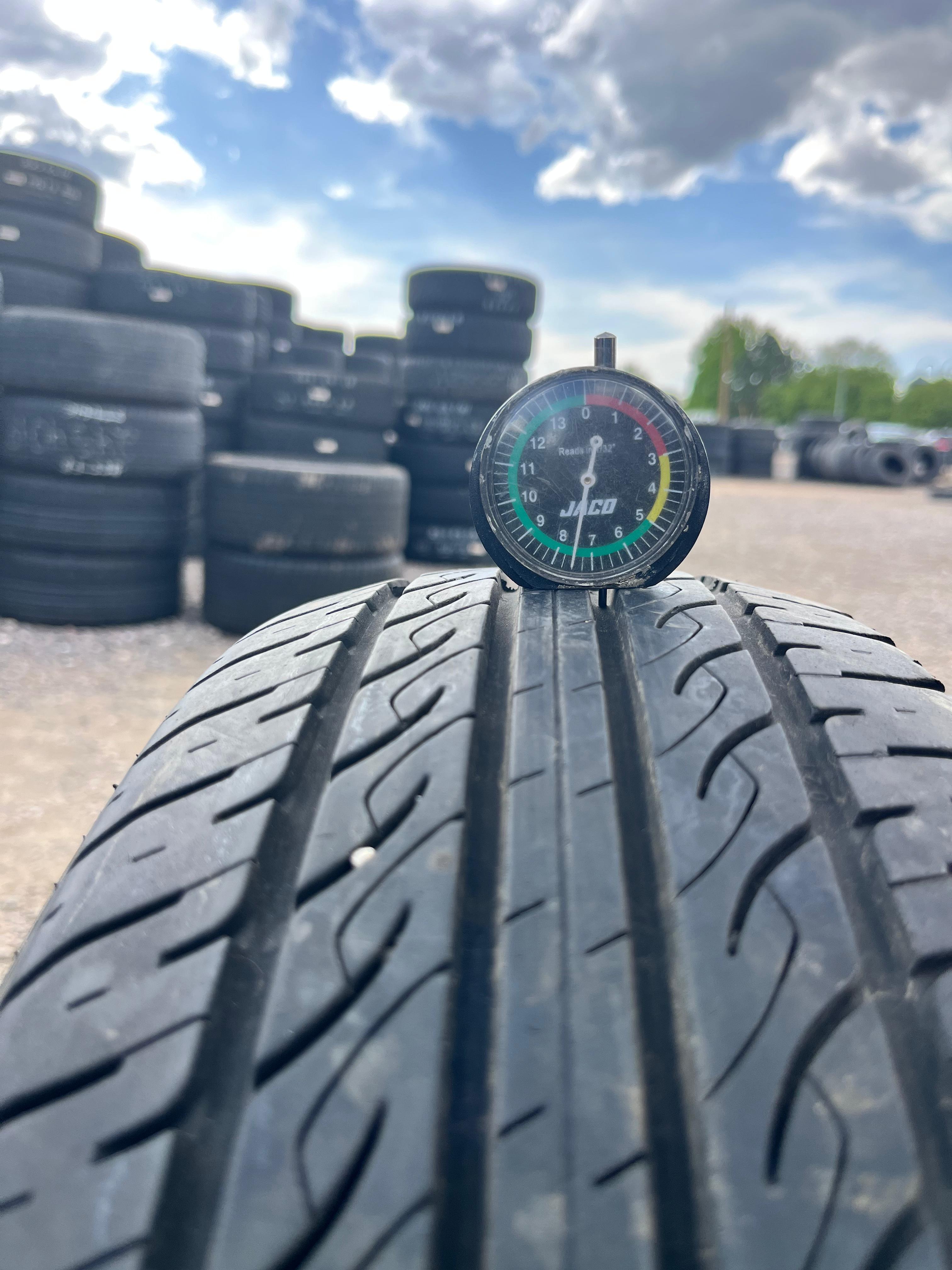 185/60R15 Single (1 Used Tire) Arizun Agressor