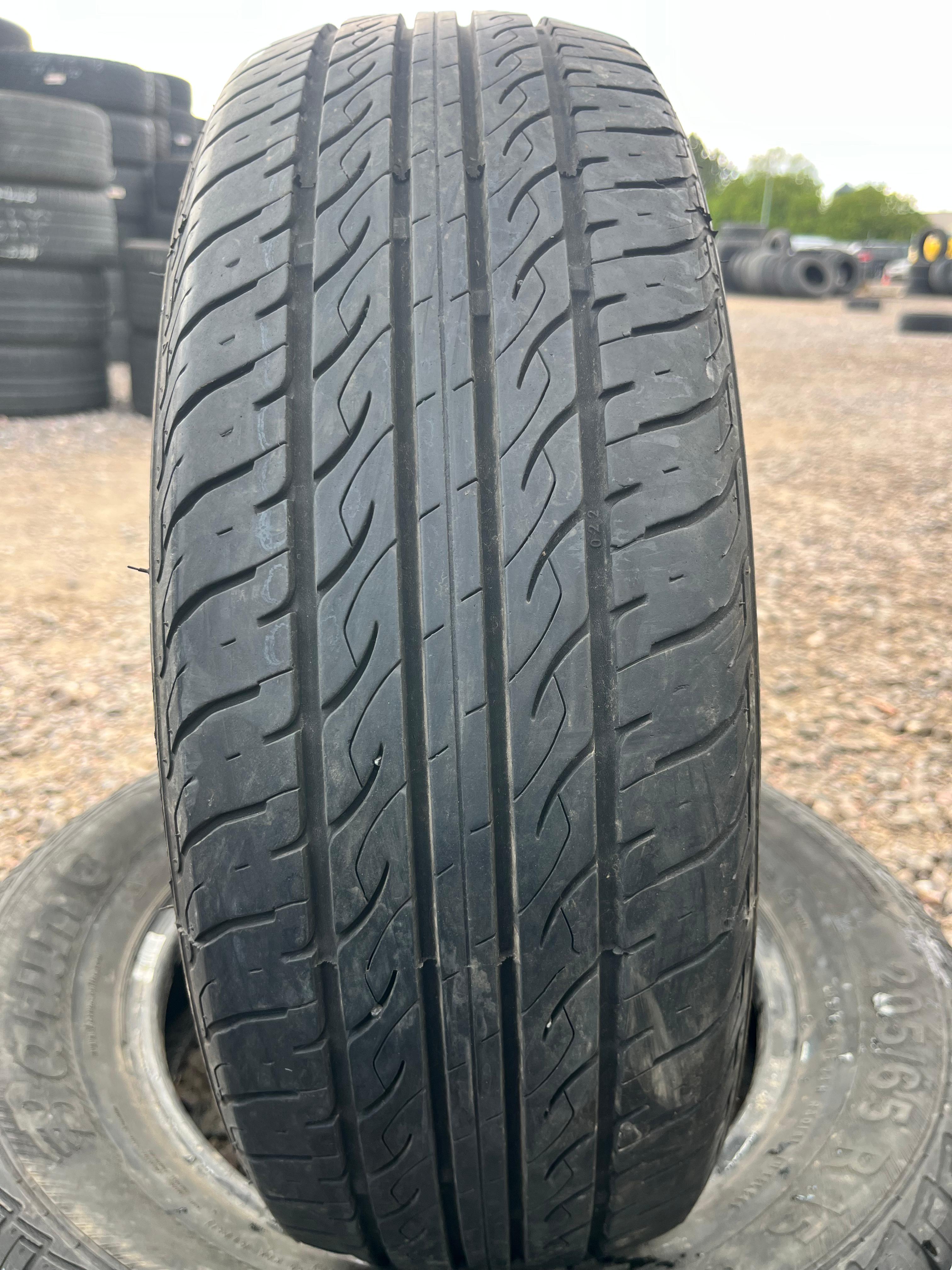 185/60R15 Single (1 Used Tire) Arizun Agressor