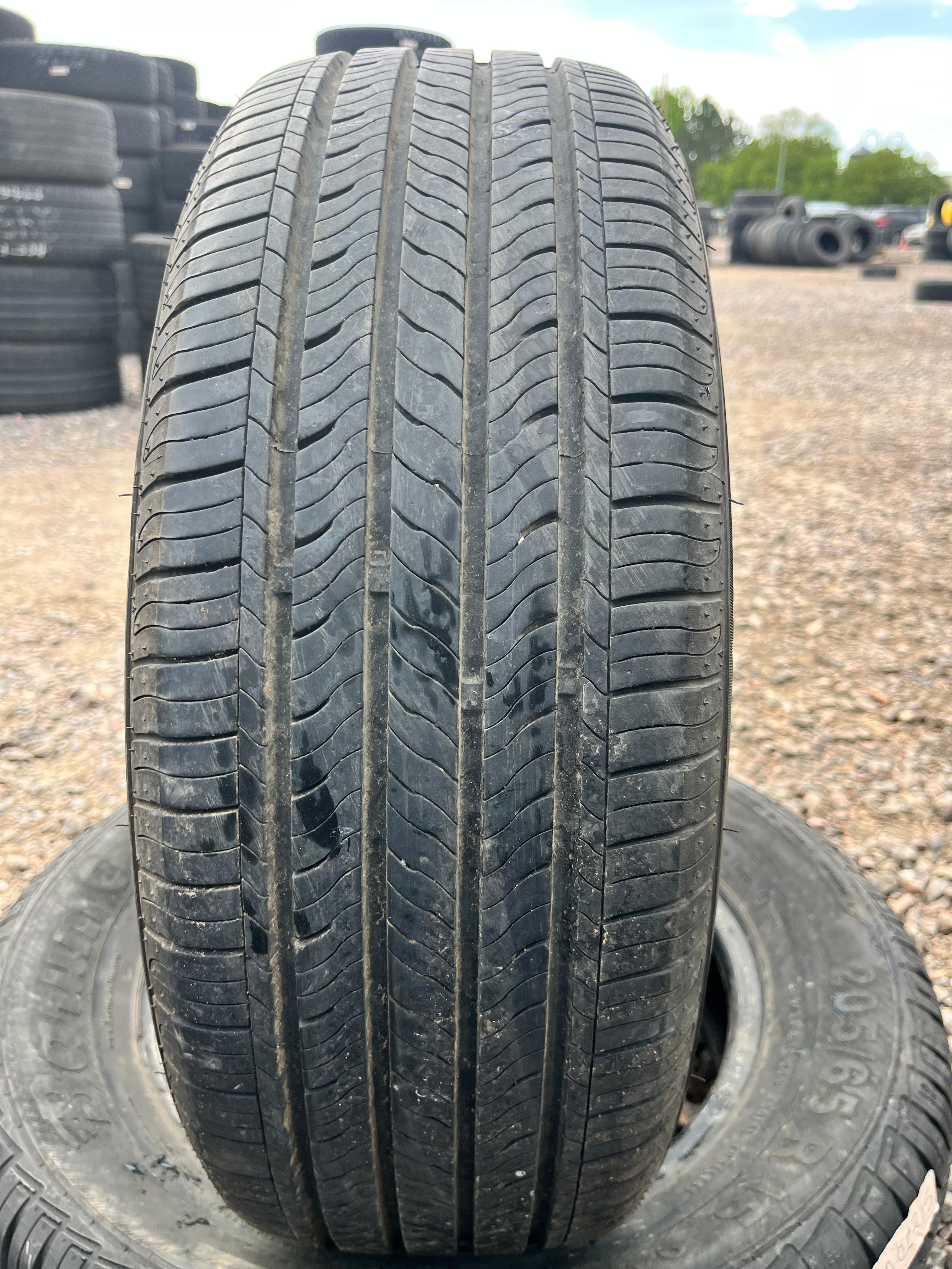 195/60R15 Single (1 Used Tire) BlackHawk Street -H