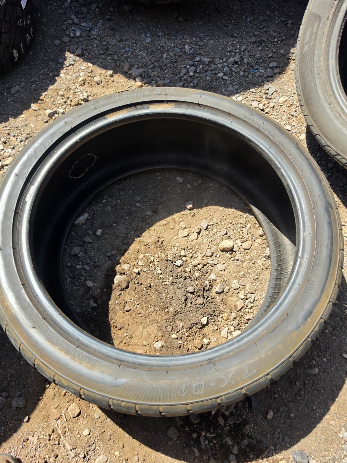 P265/40R22 Single (1 Used Tire) TBB Tires TX-01