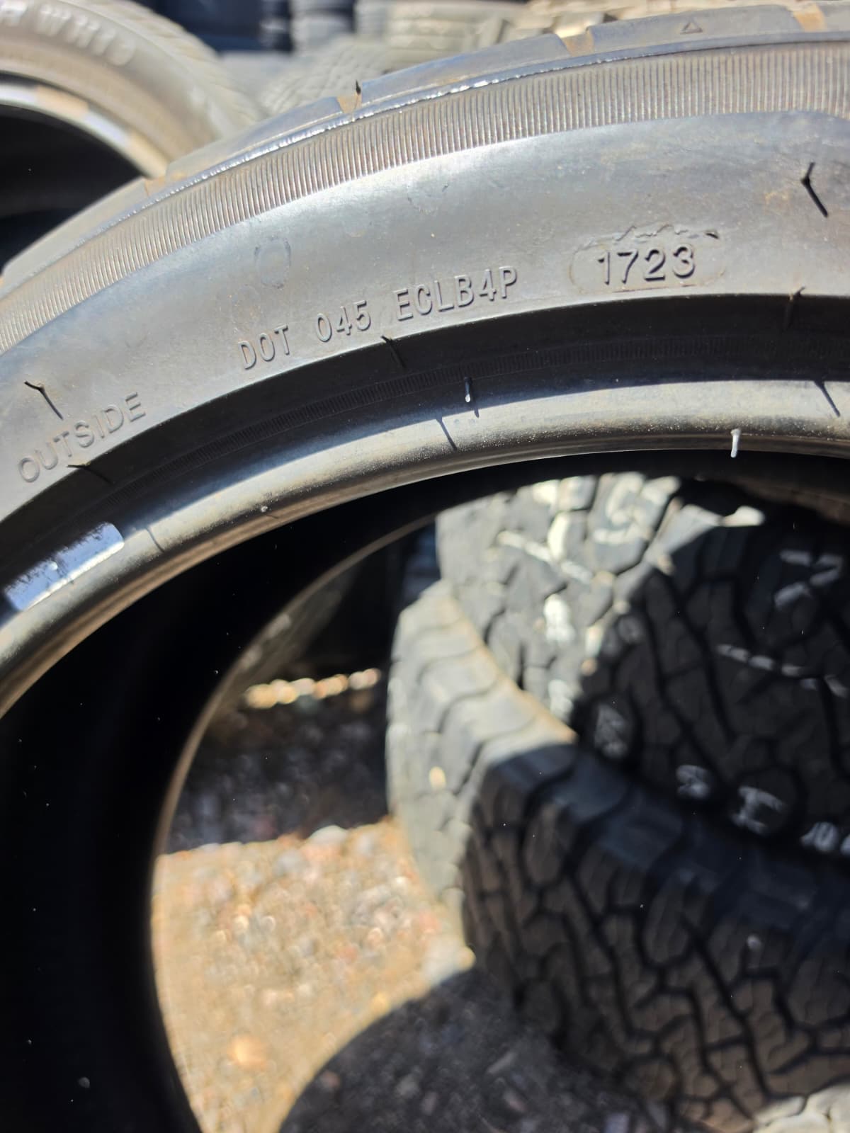 P265/40R22 Single (1 Used Tire) TBB Tires TX-01