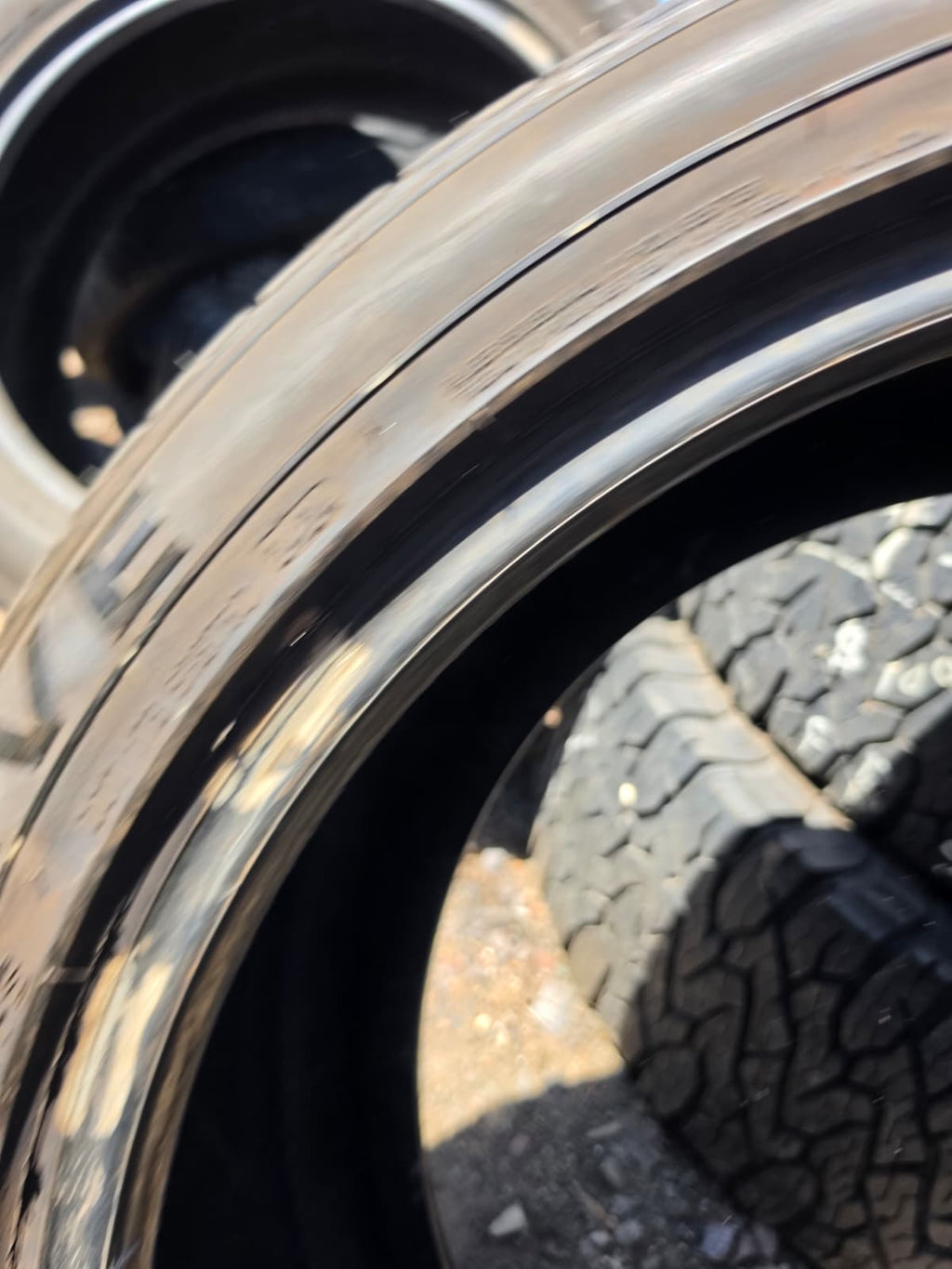 285/40R22 Single (1 Used Tire) LionHart LH-FIVE