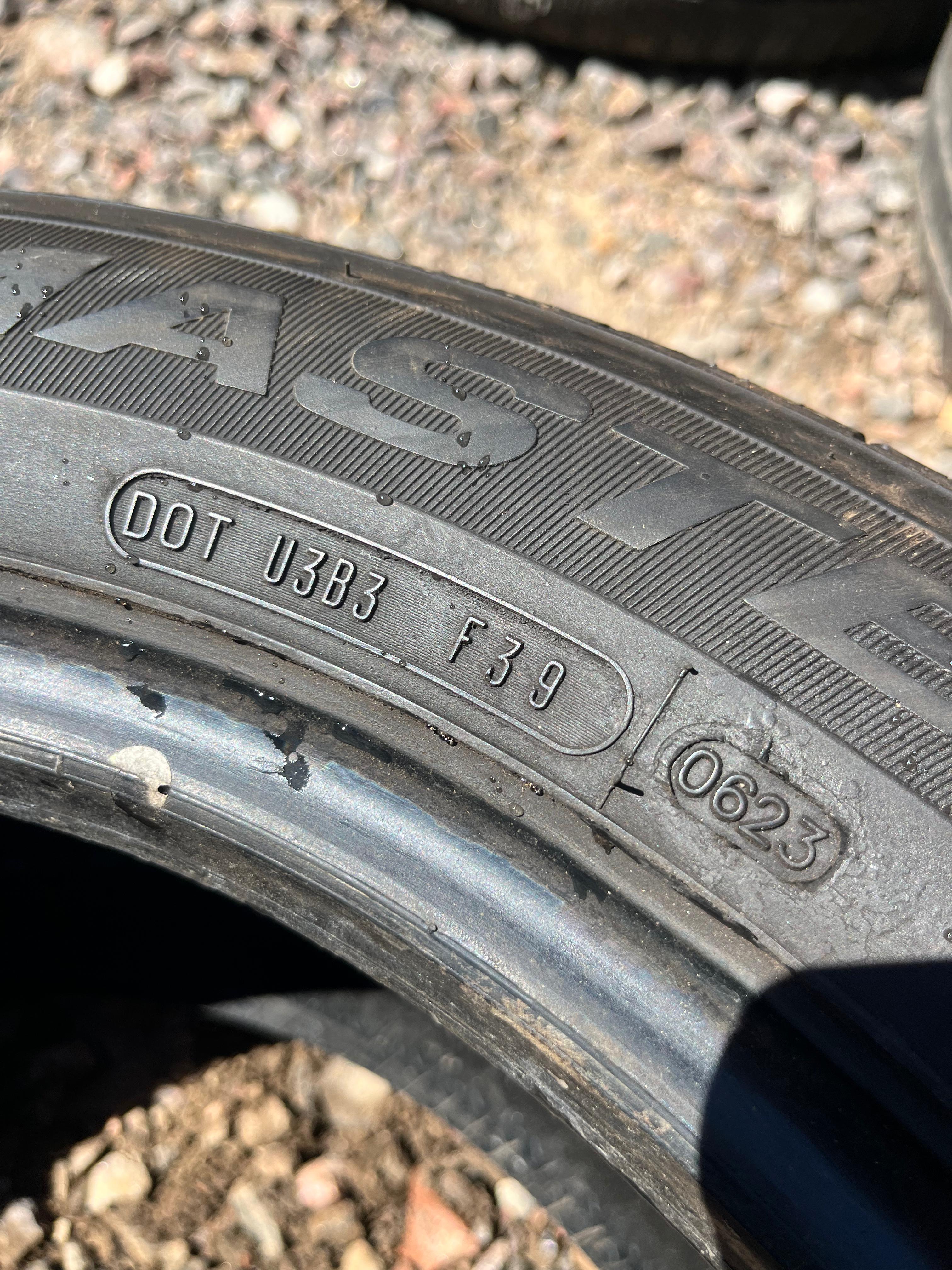 215/55R16 Single (1 Used Tire) Mastercraft Stratus AS