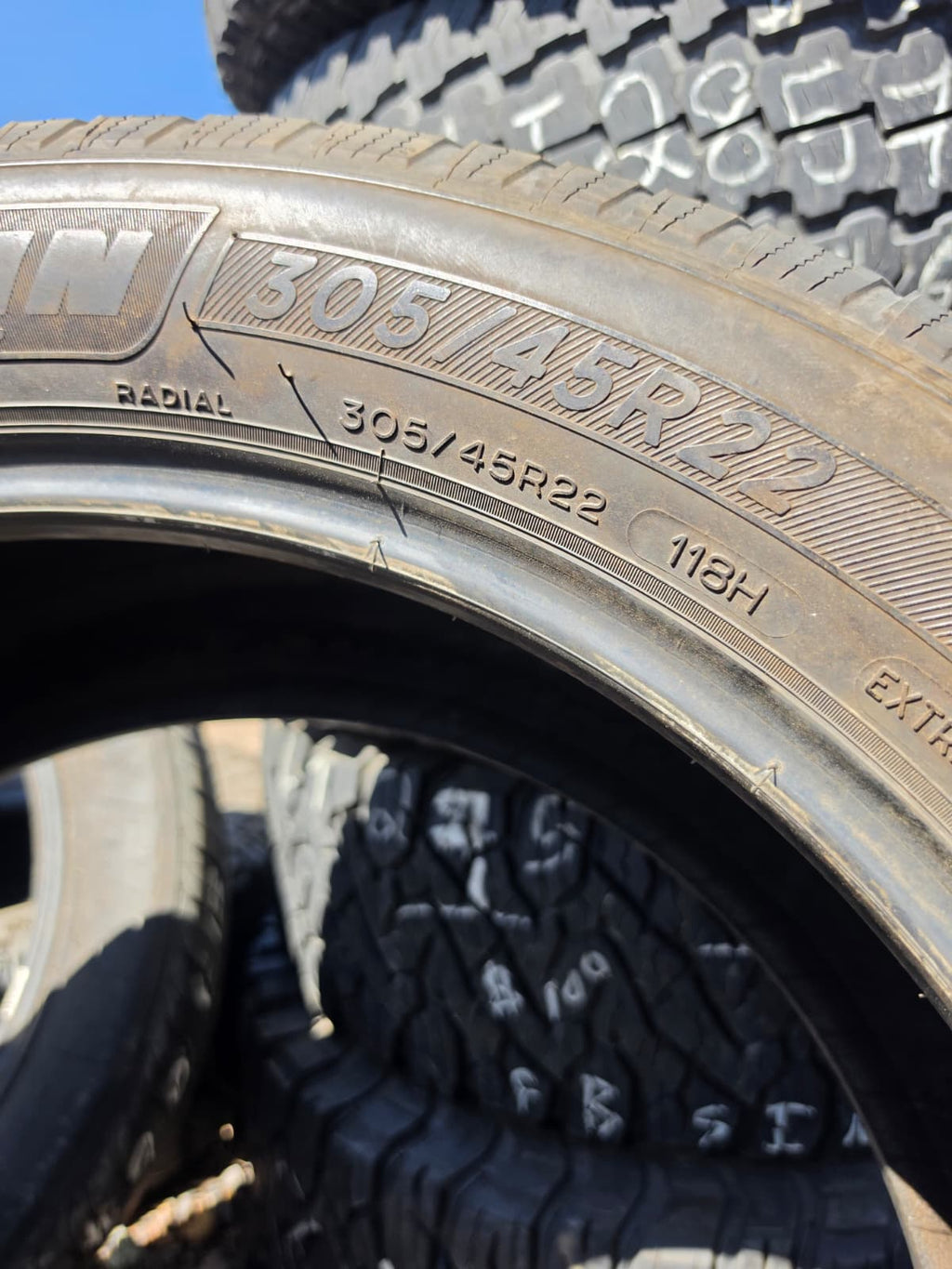 305/45R22 Single (1 Used Tire) Michelin Defender LTX
