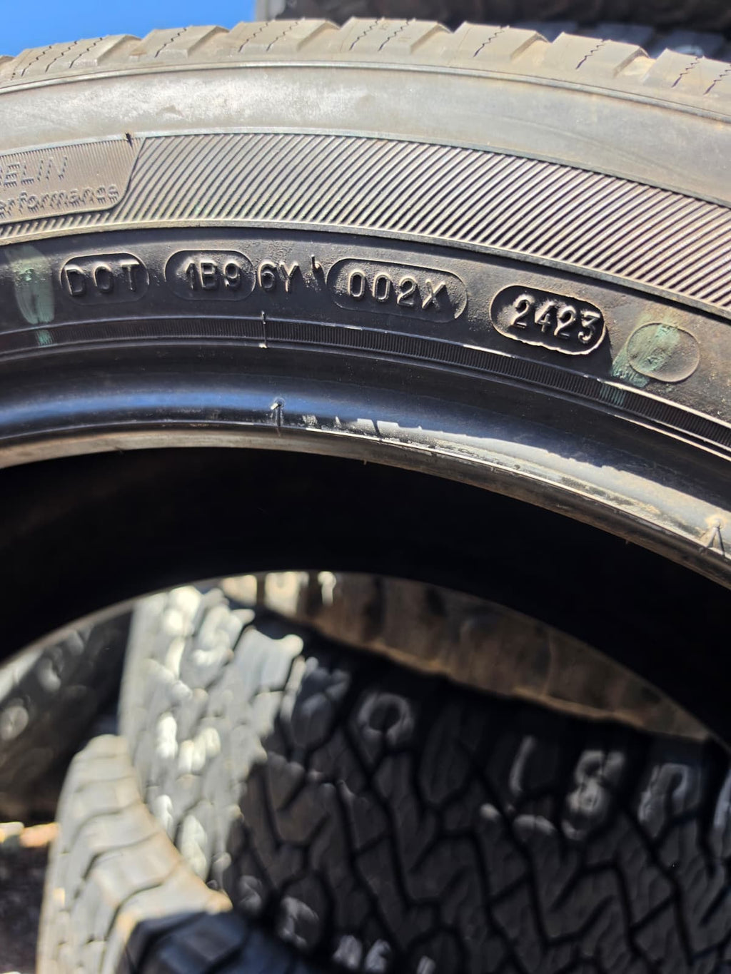 305/45R22 Single (1 Used Tire) Michelin Defender LTX