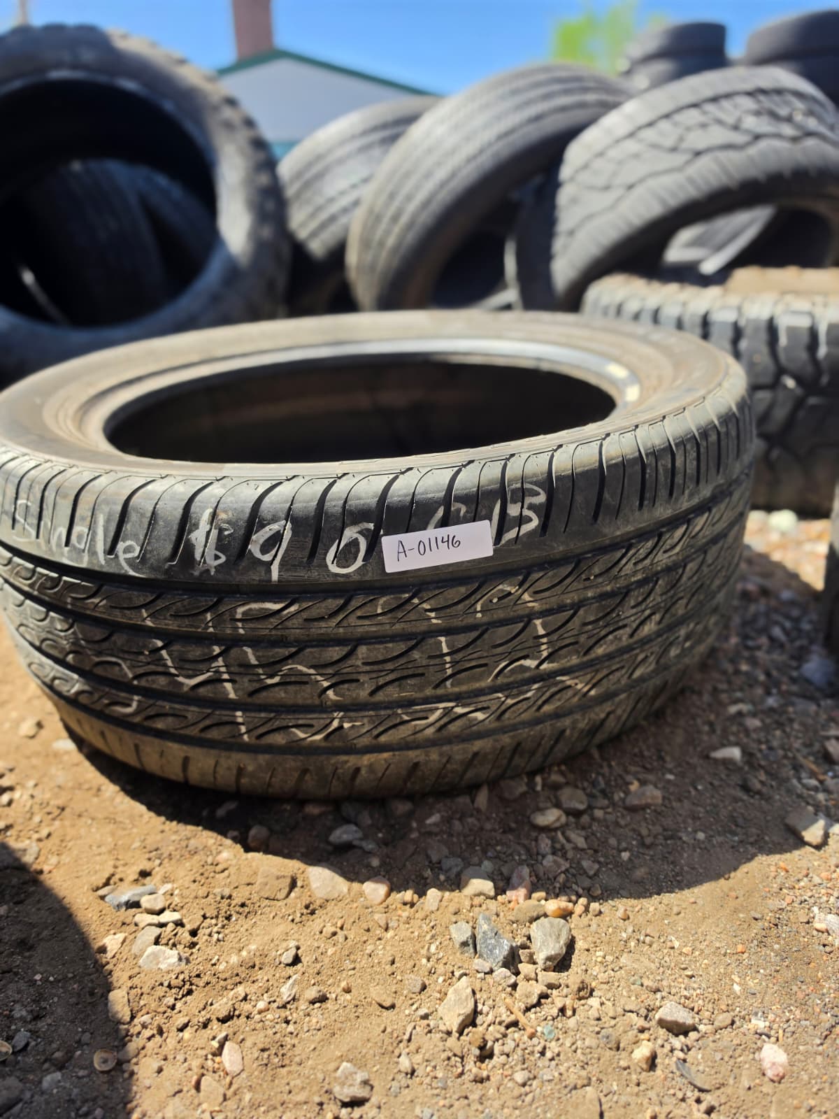 305/45R22 Single (1 Used Tire) Winda SportStar