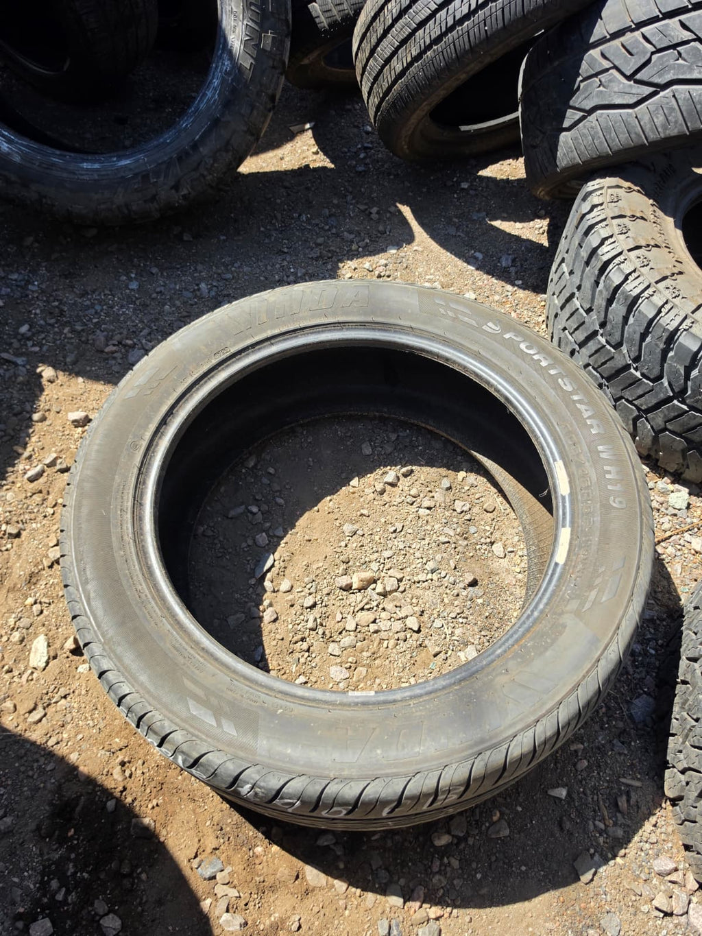 305/45R22 Single (1 Used Tire) Winda SportStar