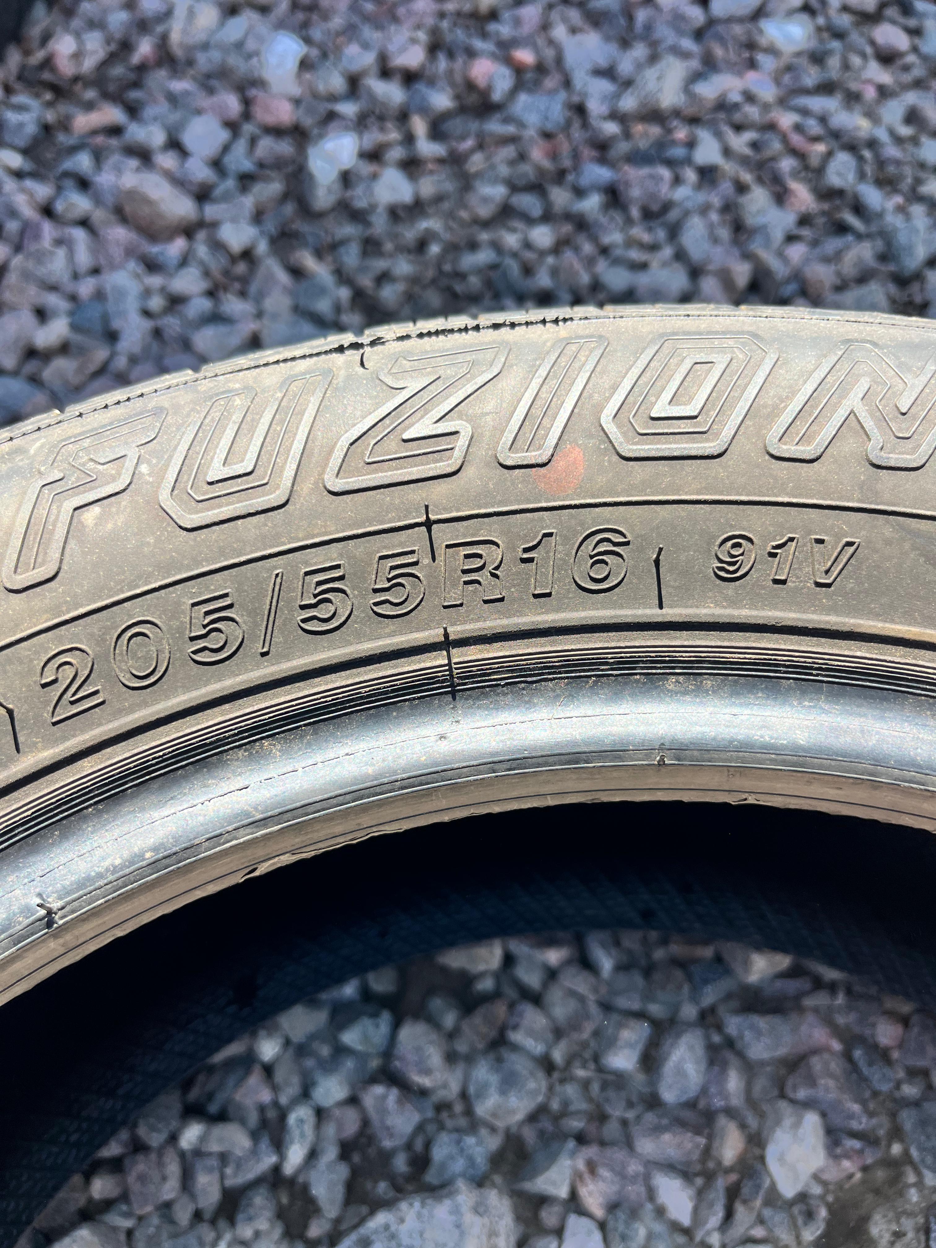 205/55R16 Single (1 Used Tire) Fuzion Touring