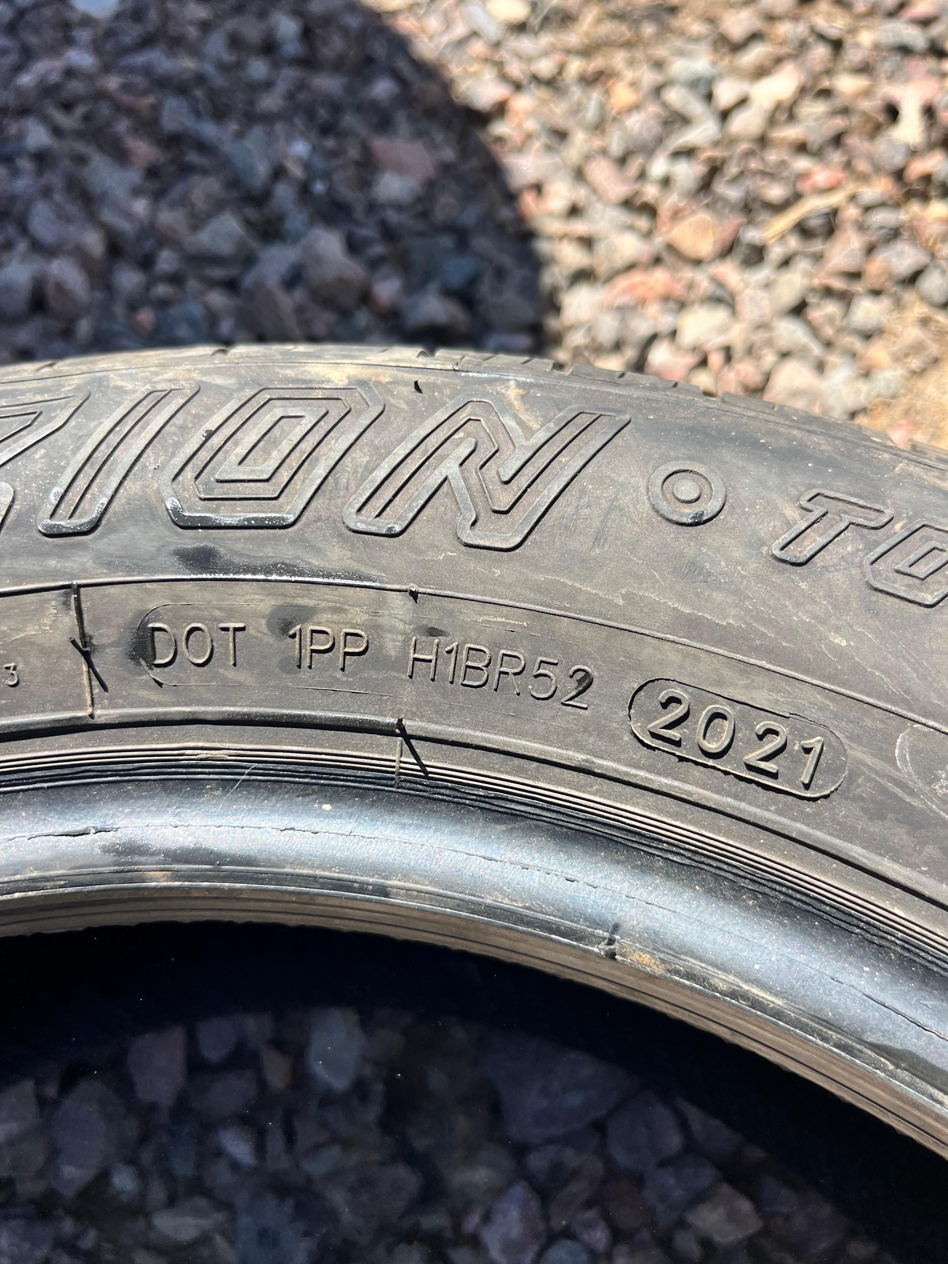 205/55R16 Single (1 Used Tire) Fuzion Touring