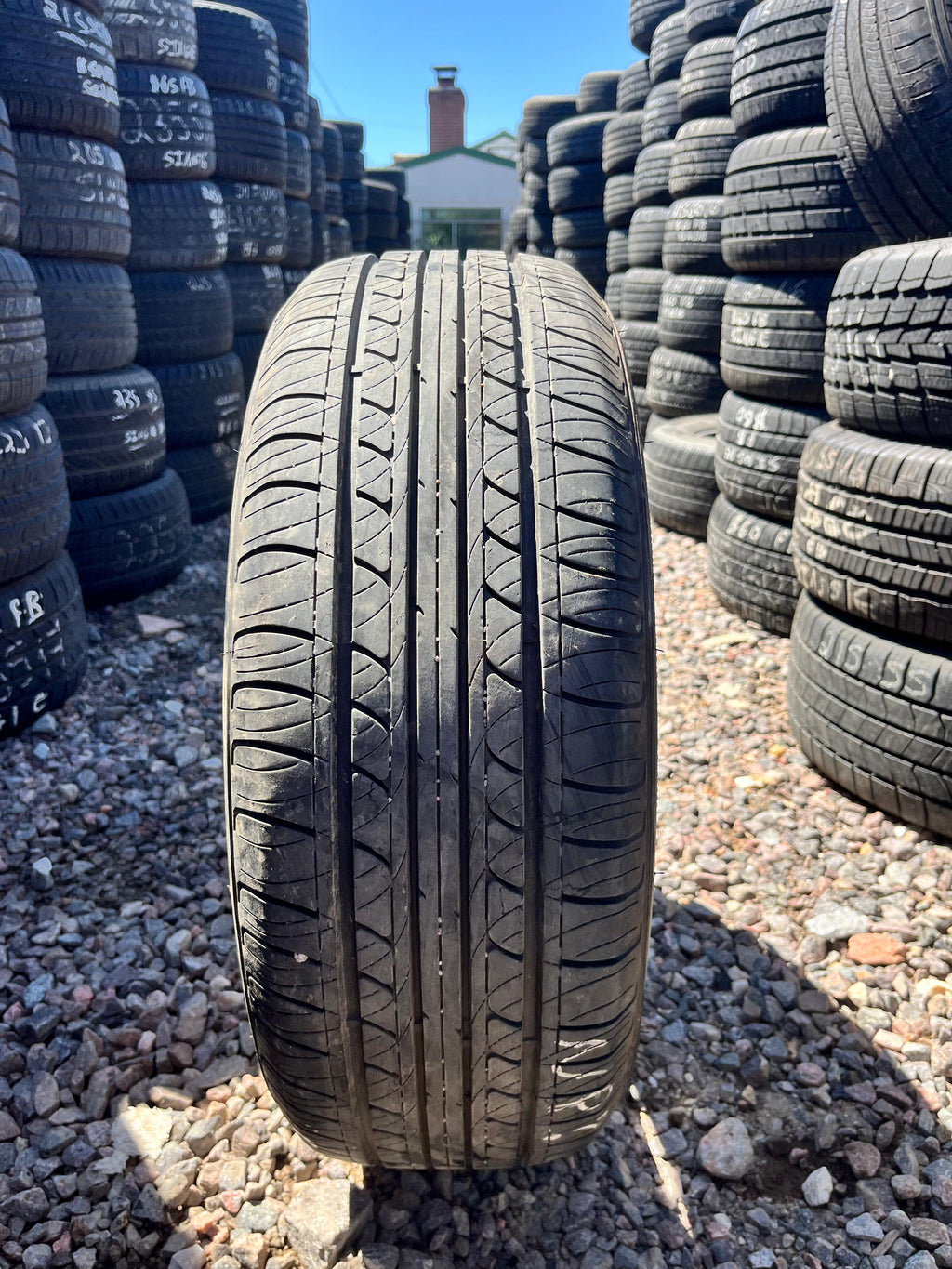 205/55R16 Single (1 Used Tire) Fuzion Touring