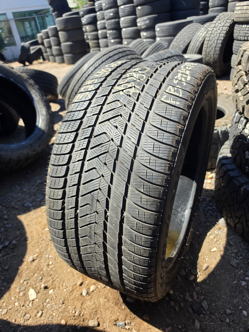 325/40R22 Single (1 Used Tire) Pirelli Scorpion Winter