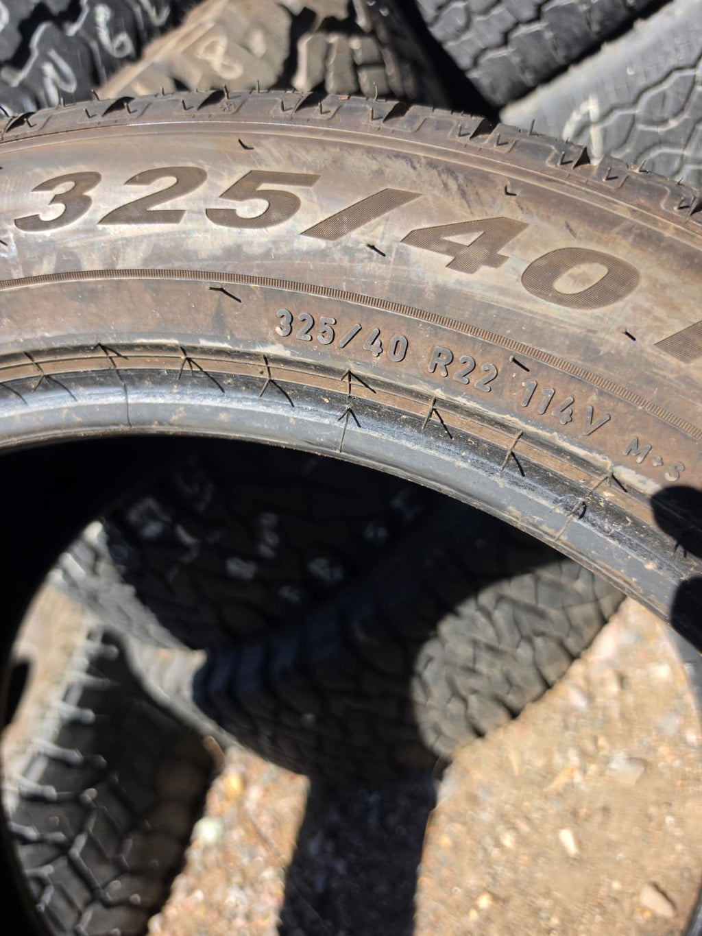 325/40R22 Single (1 Used Tire) Pirelli Scorpion Winter