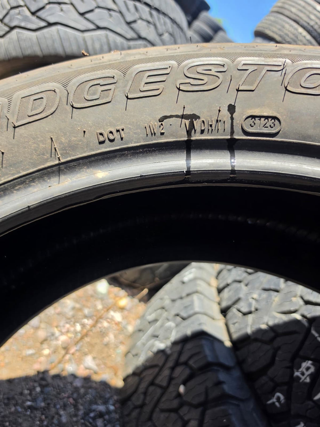 265/50R22 Single (1 Used Tire) Bridgestone Dueler H/T
