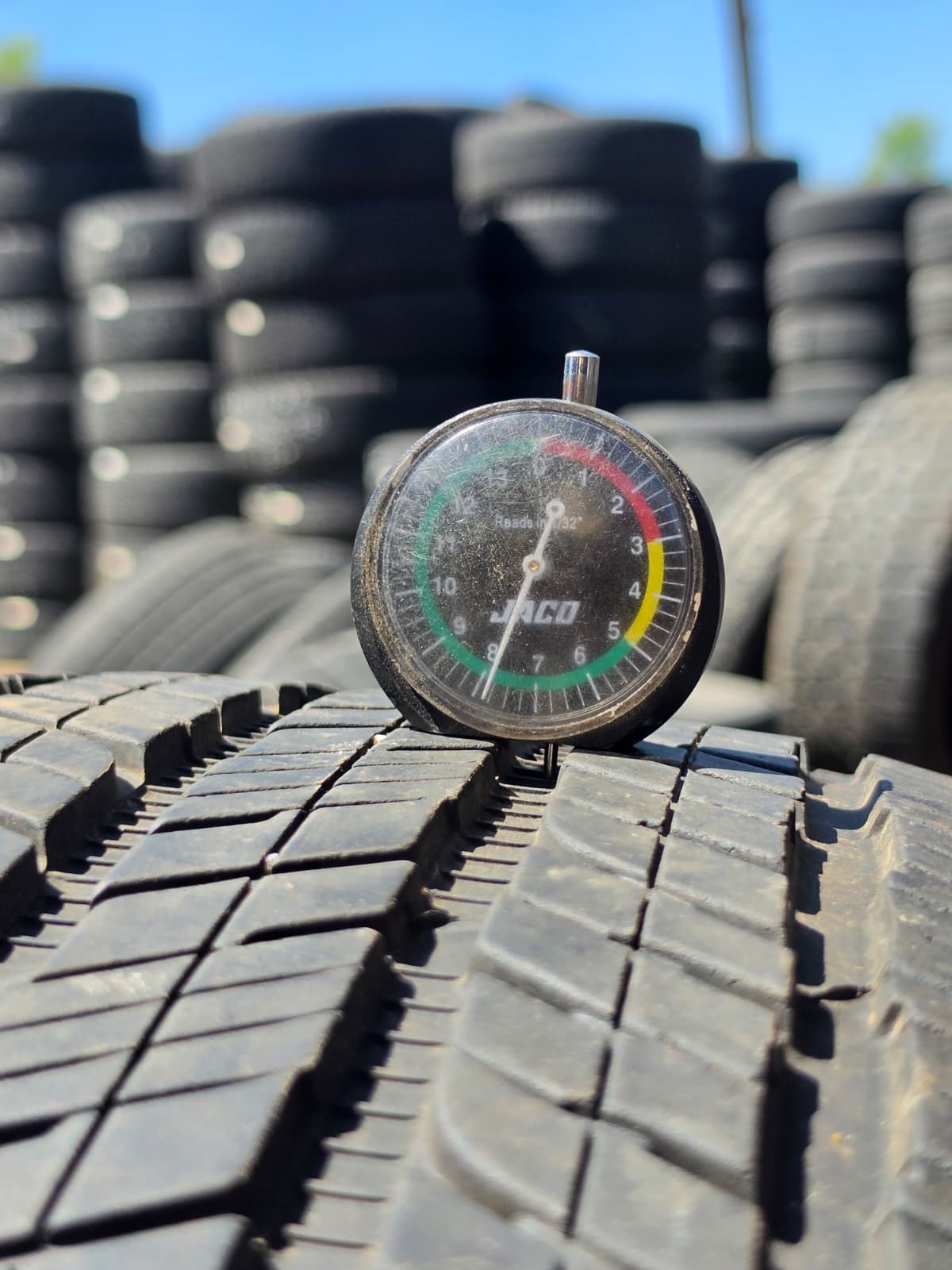 265/50R22 Single (1 Used Tire) Bridgestone Dueler H/T