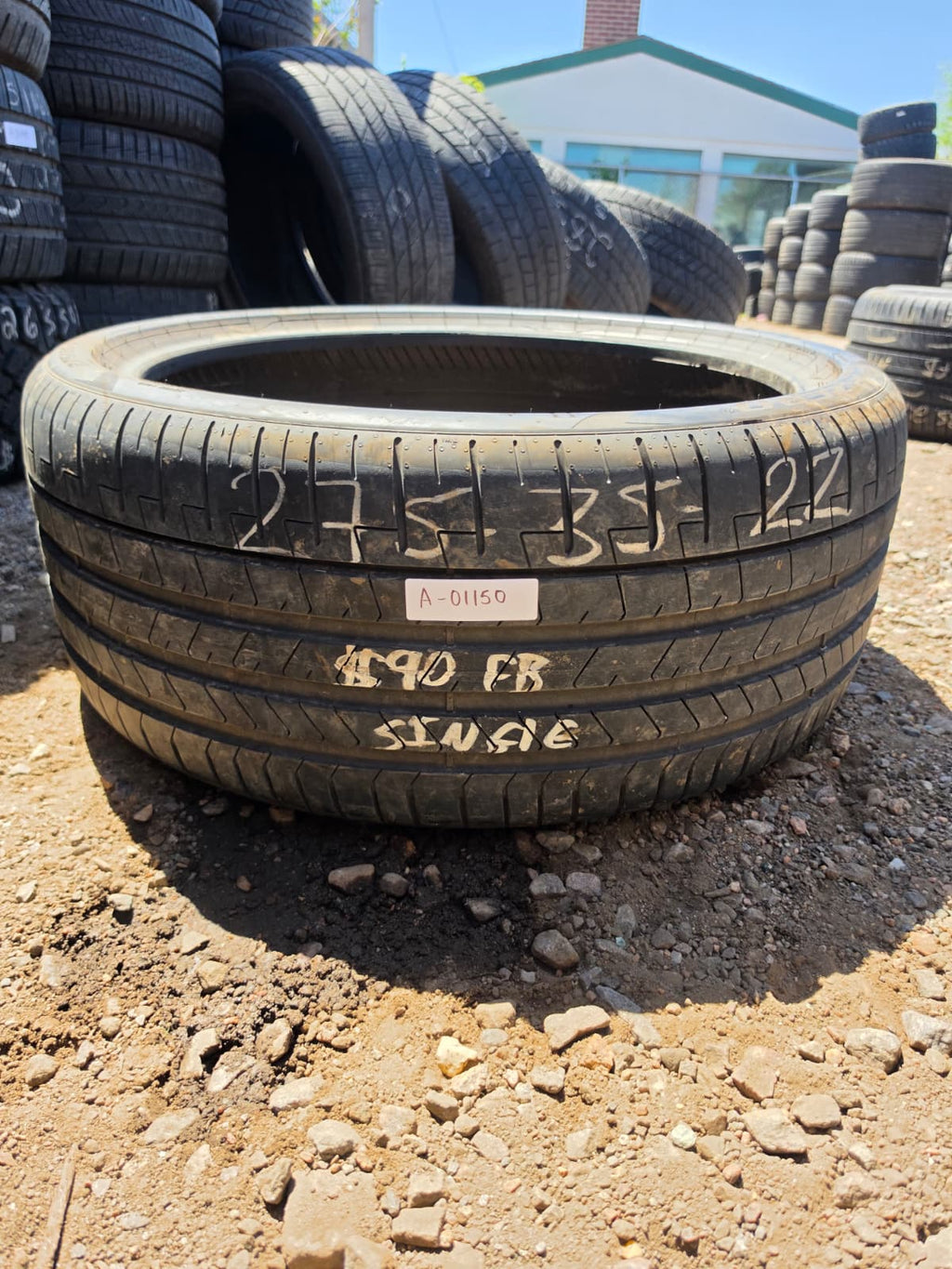 275/35R22 Single (1 Used Tire) Brand: Pirelli P Zero