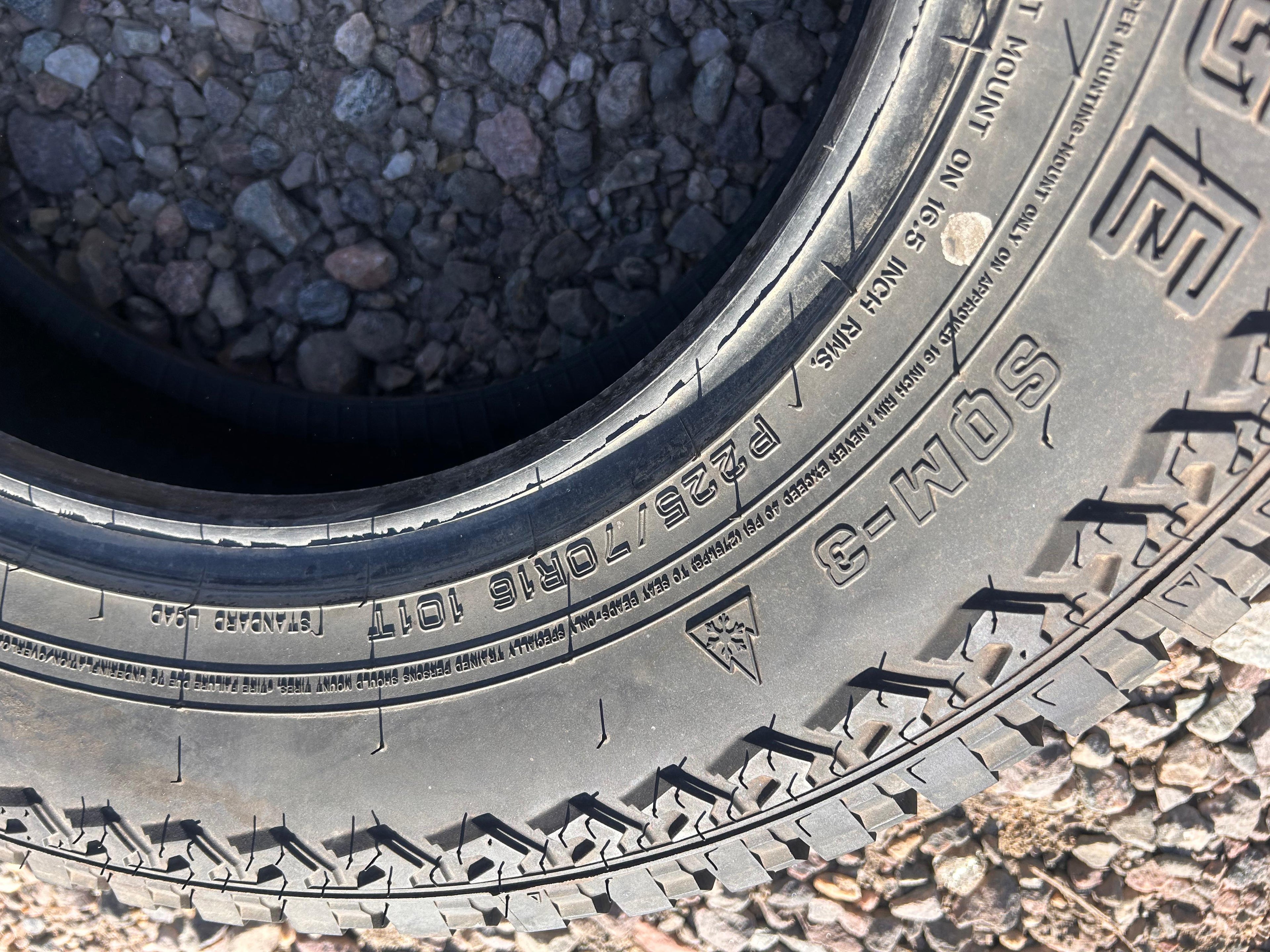 225/70R16 Single (1 Used Tire) Mazama Open Range