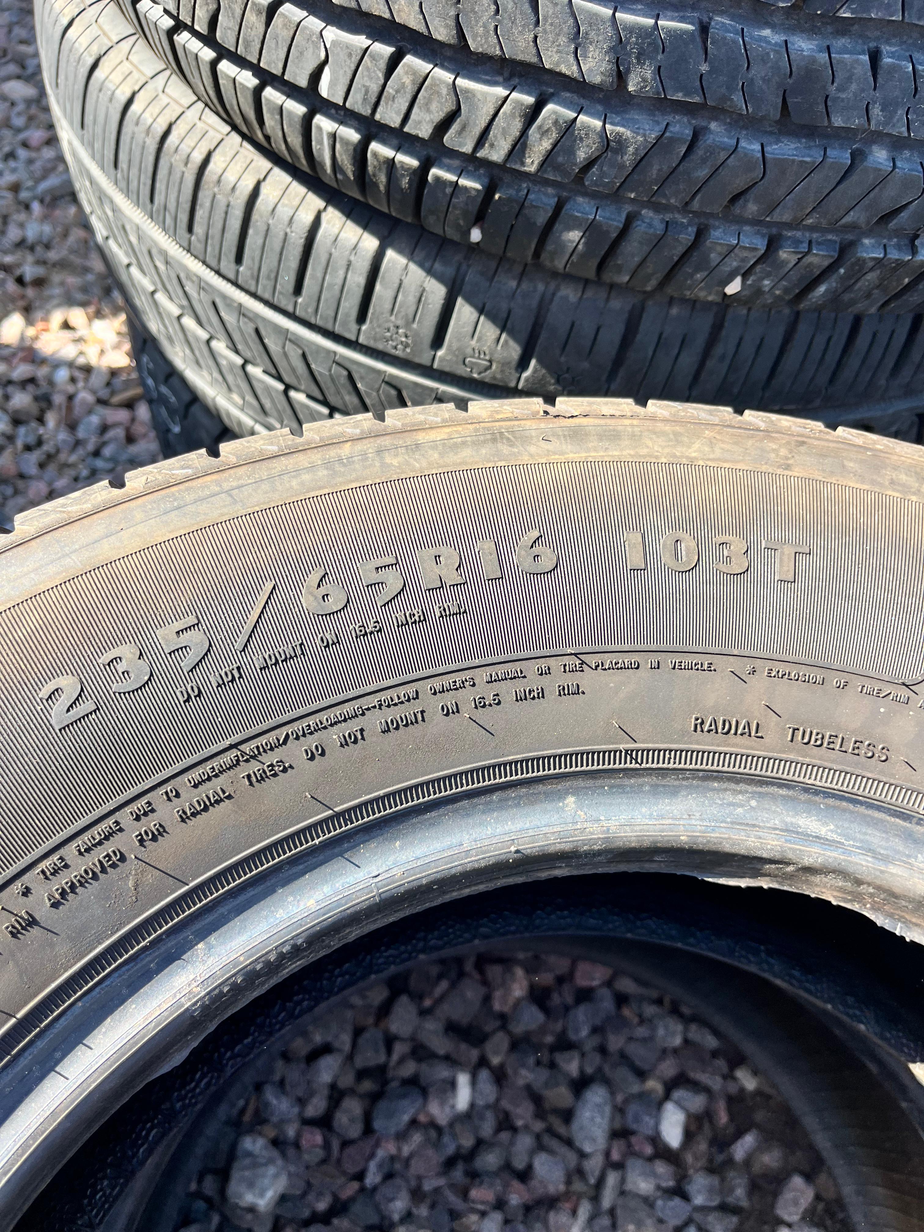 235/65R16 Single (1 Used Tire) Douglas Touring