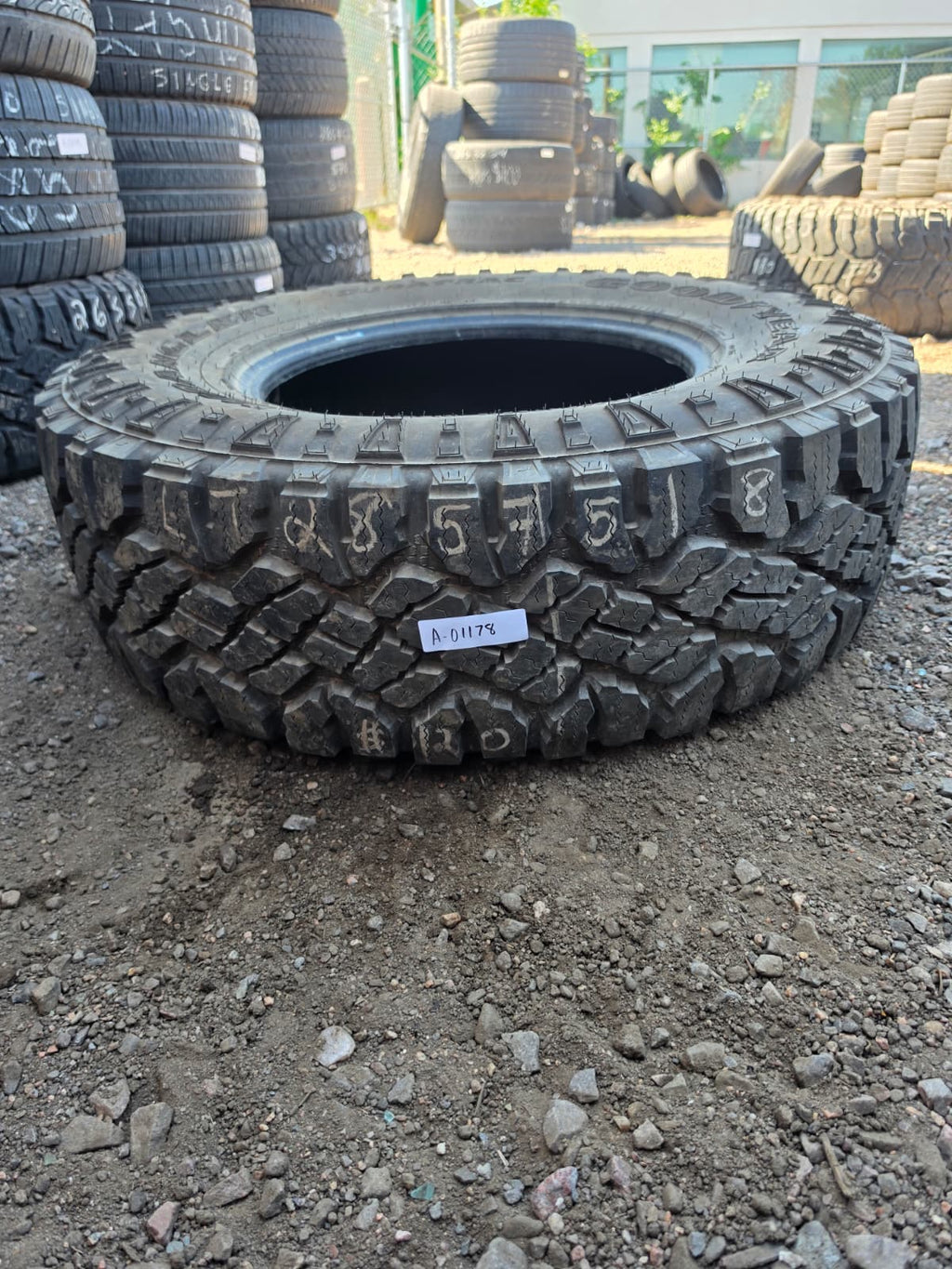 LT285/75R18 Single (1 Used Tire) Goodyear Wrangler DuraTrac