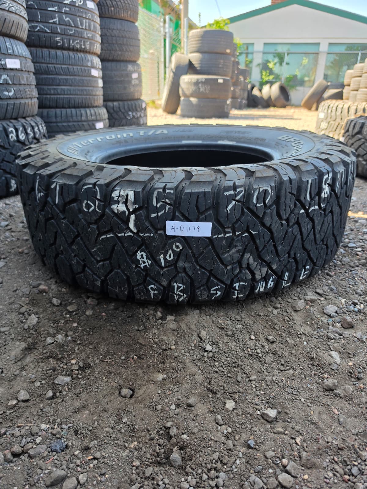 LT275/70R18 Single (1 Used Tire) BF Goodrich K03