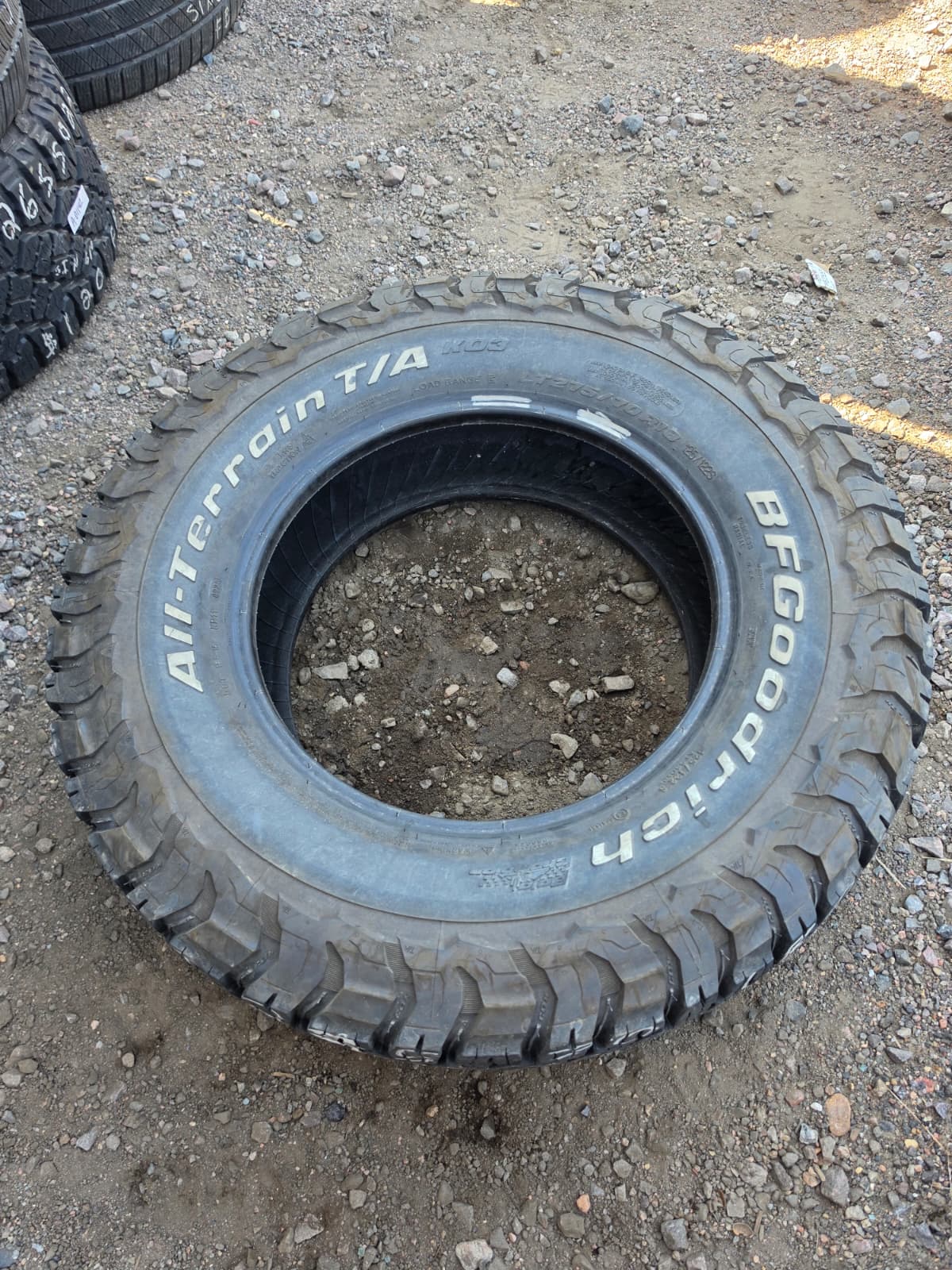LT275/70R18 Single (1 Used Tire) BF Goodrich K03
