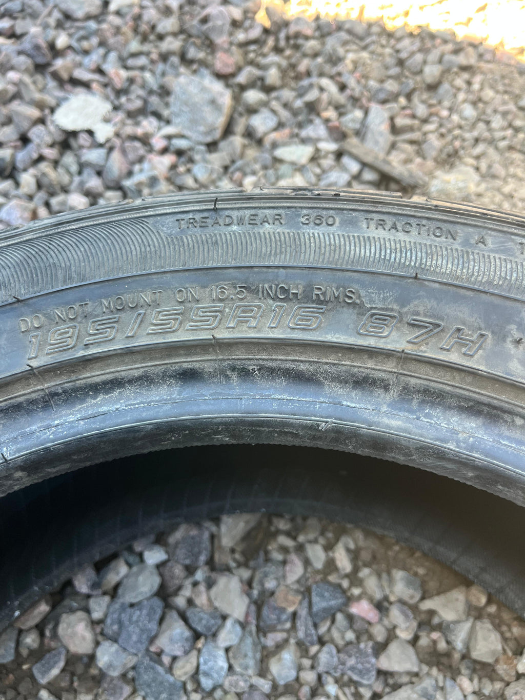 195/55R16 Single (1 Used Tire) OHTSU FP (0612)