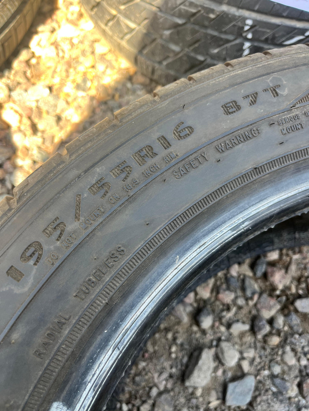 195/55R16 Single (1 Used Tire) Goodyear Assurance