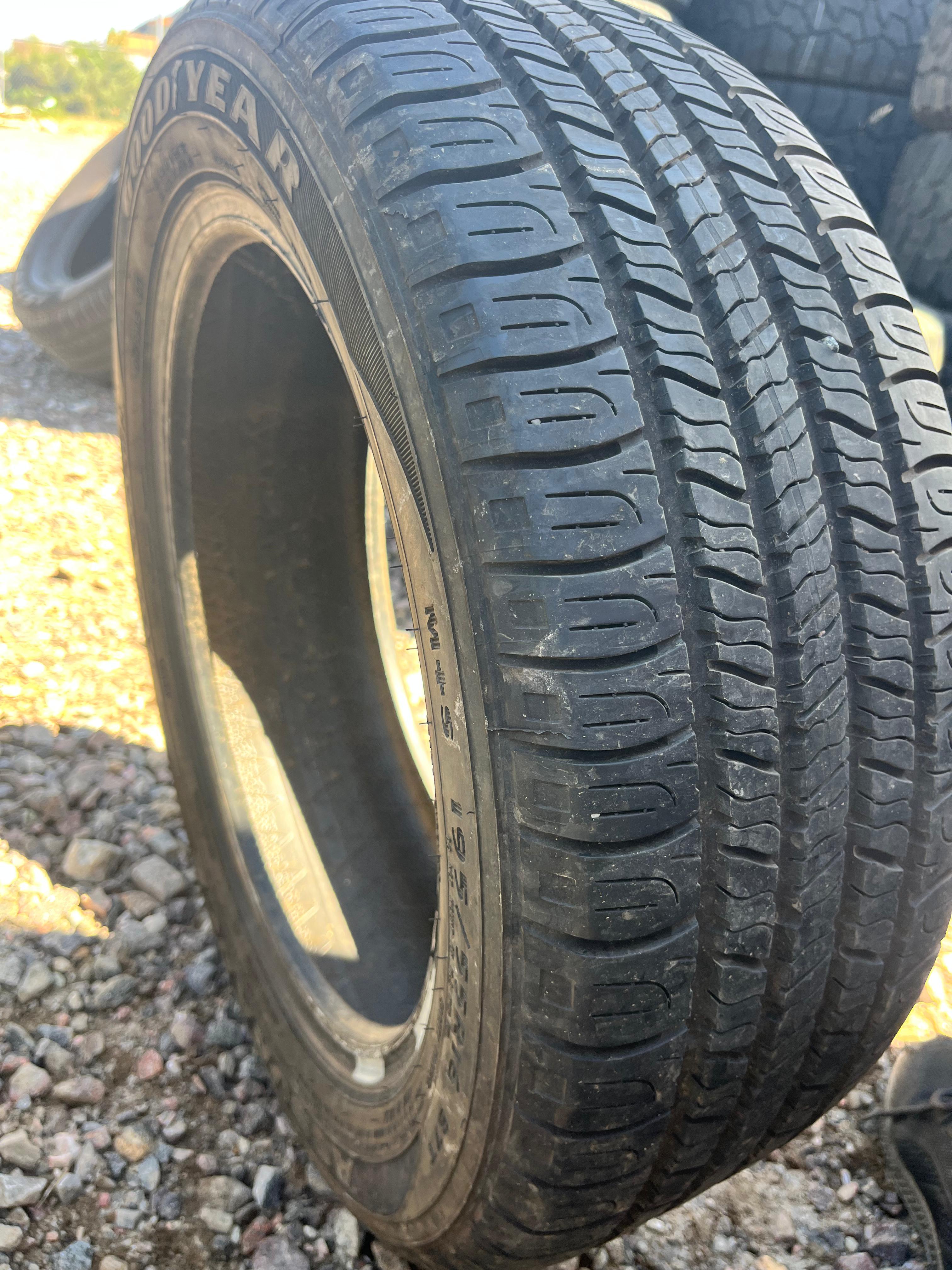 195/55R16 Single (1 Used Tire) Goodyear Assurance