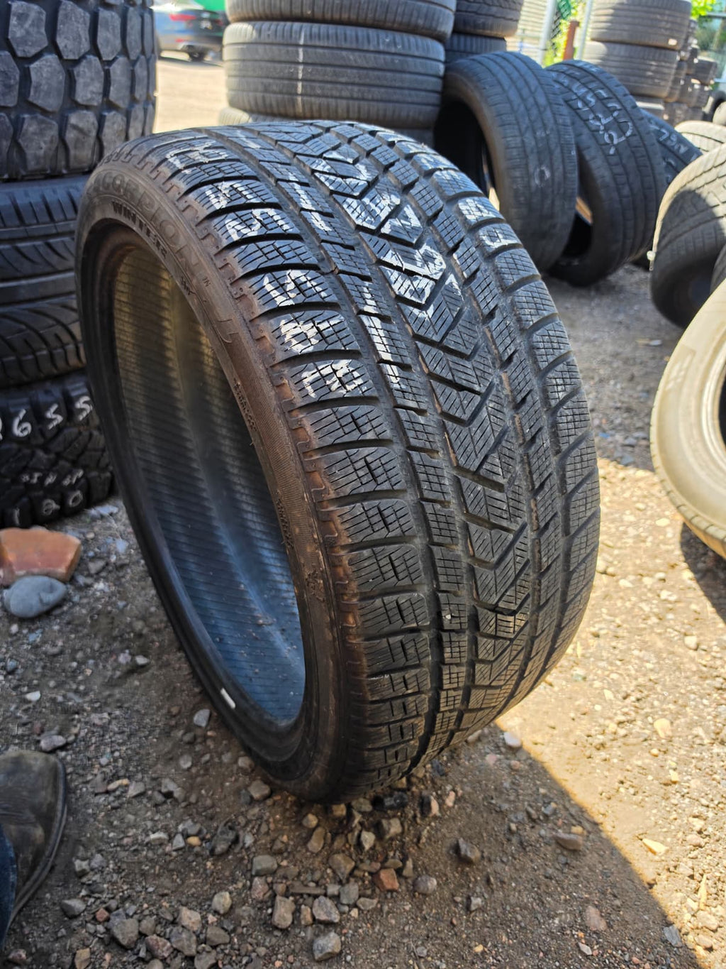 295/35R21 Single (1 Used Tire) Pirelli Scorpion Winter